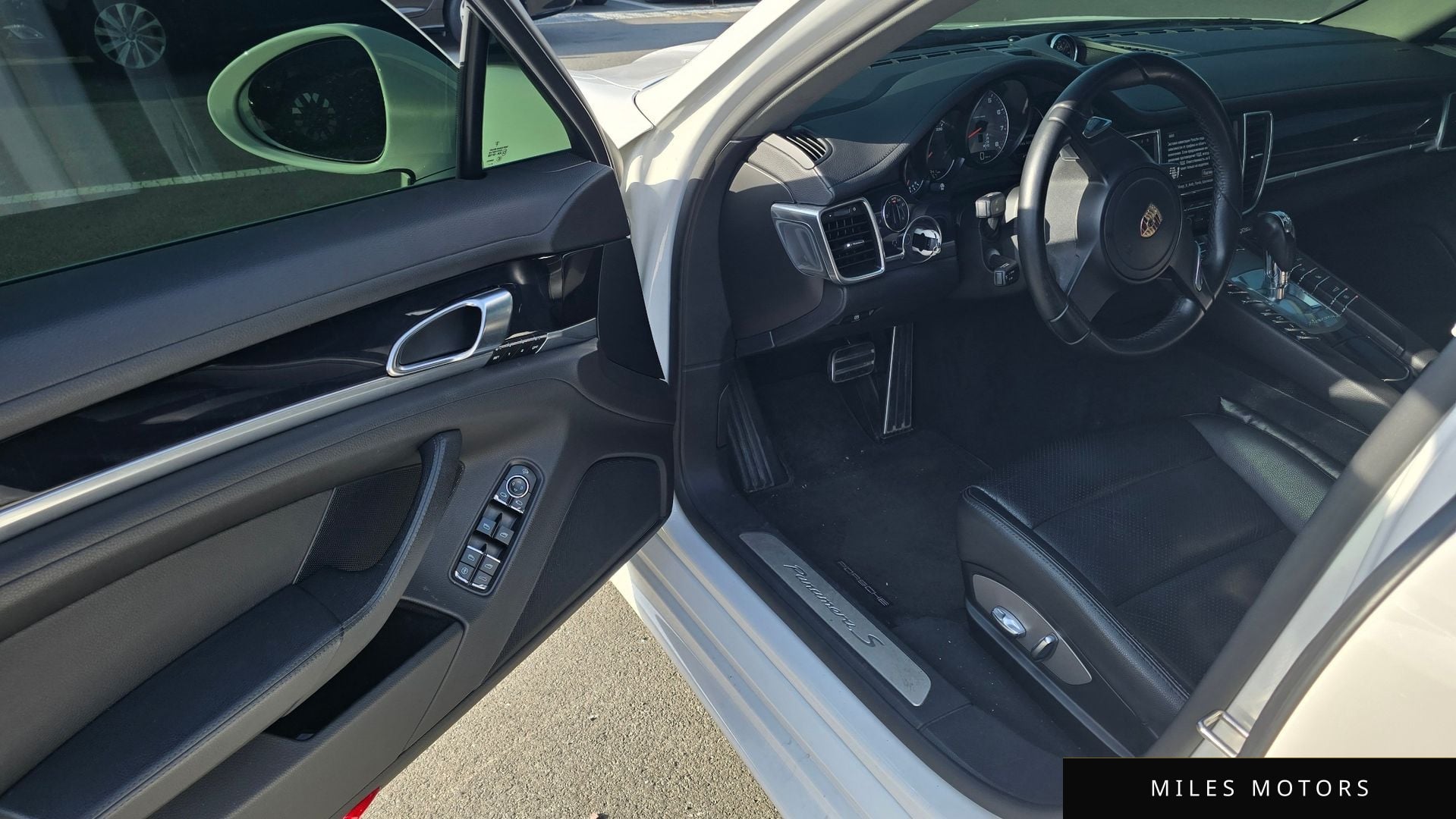 Porsche Panamera 2011 — миниатюра 7
