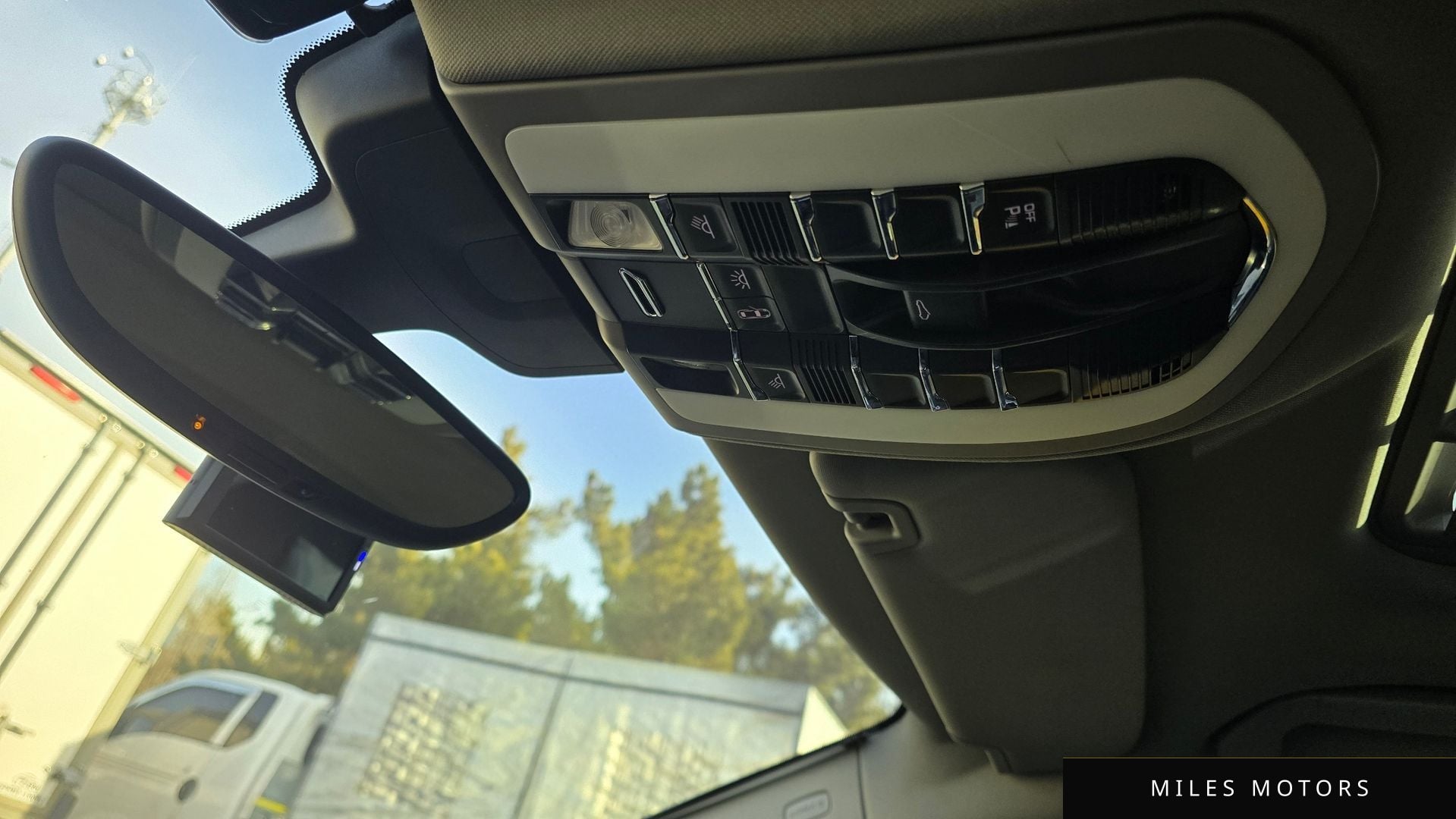 Porsche Panamera 2011 — миниатюра 8