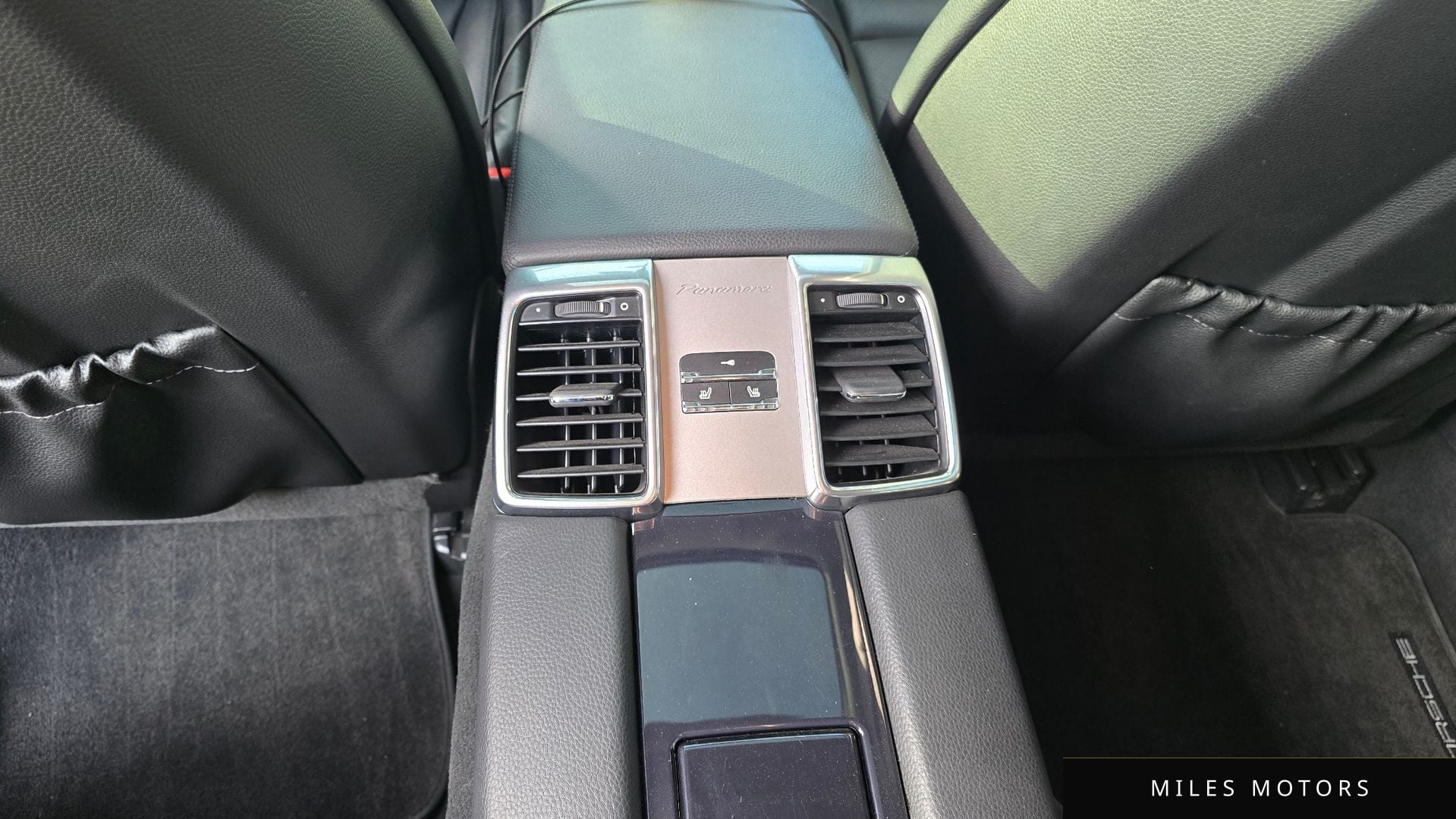 Porsche Panamera 2011 — миниатюра 12