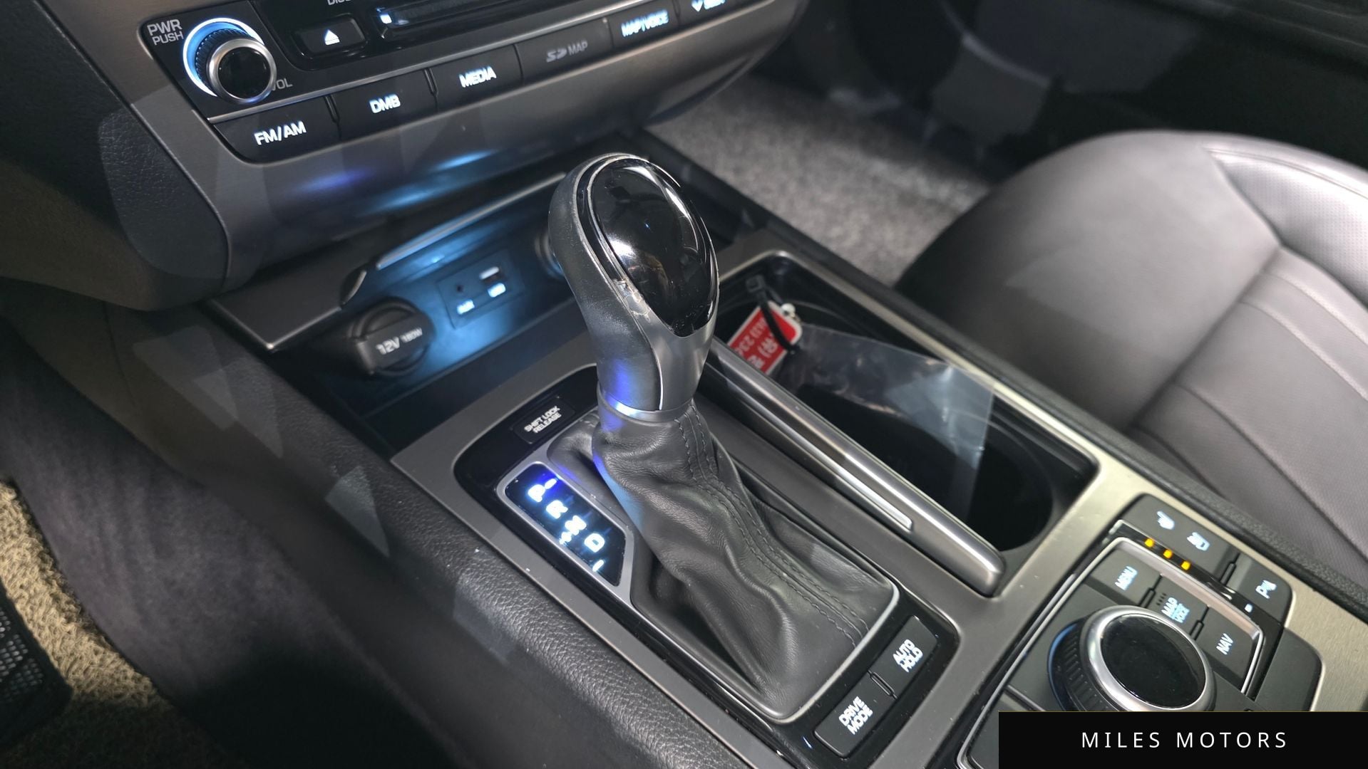 Hyundai Genesis 2016 — миниатюра 9