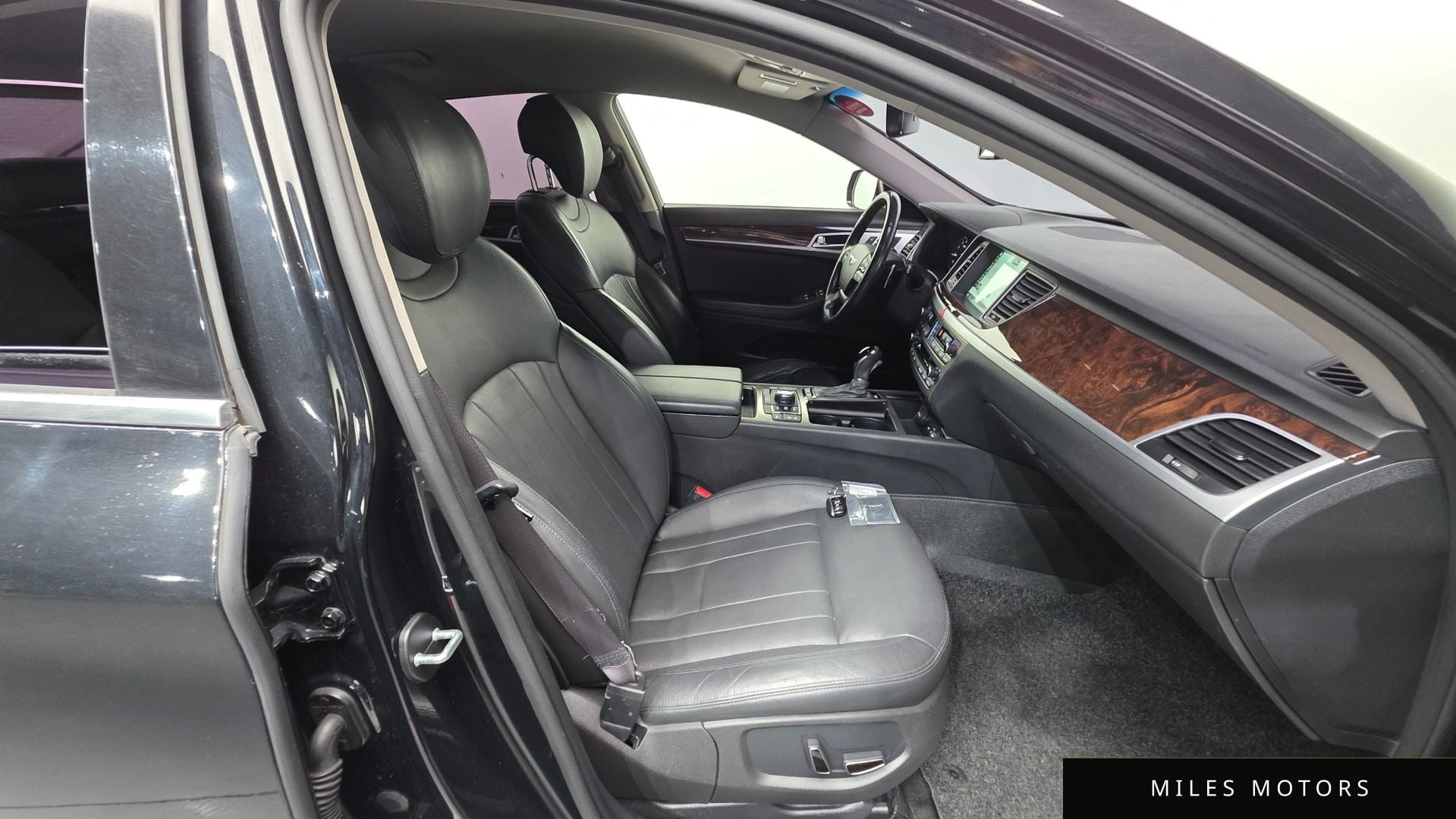Hyundai Genesis 2016 — миниатюра 10