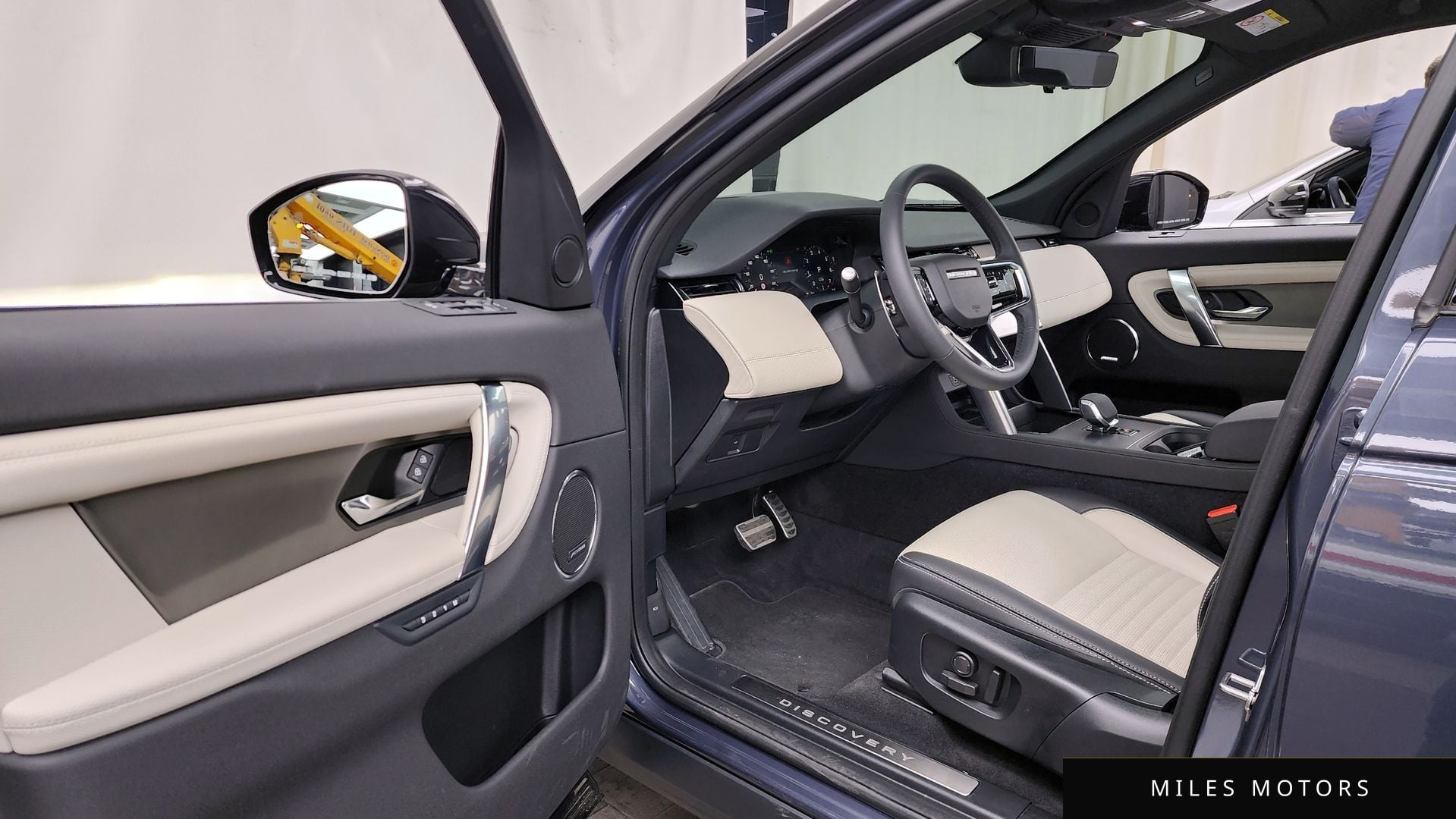 Land Rover Discovery Sport 2025 — миниатюра 10