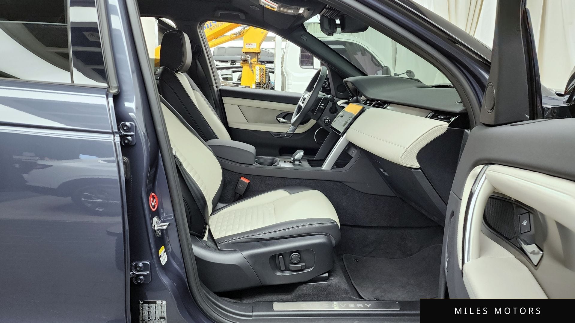 Land Rover Discovery Sport 2025 — миниатюра 11