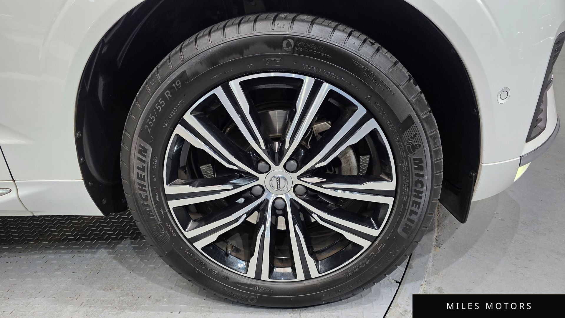 Volvo XC60 2022 — миниатюра 5