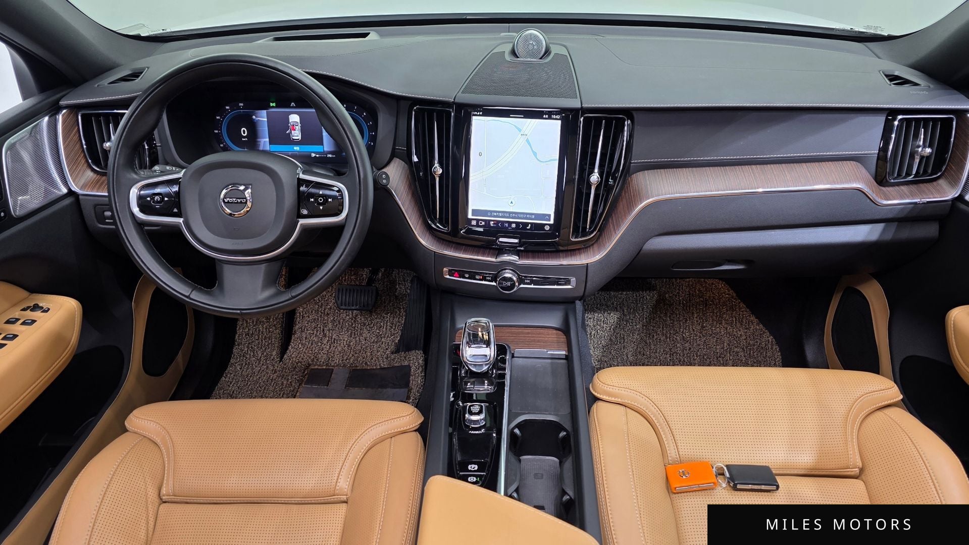 Volvo XC60 2022 — миниатюра 7