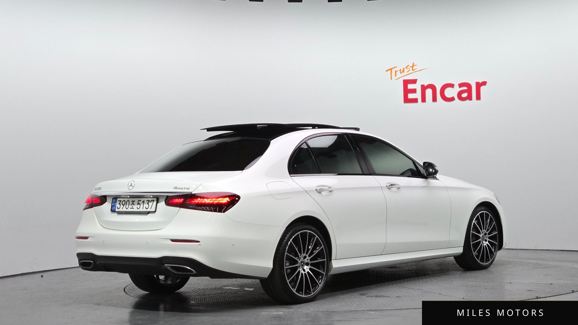 Mercedes-Benz E-Class W213 2023 — миниатюра 2