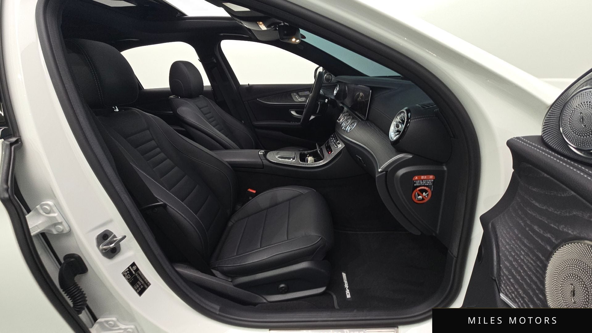Mercedes-Benz E-Class W213 2023 — миниатюра 11