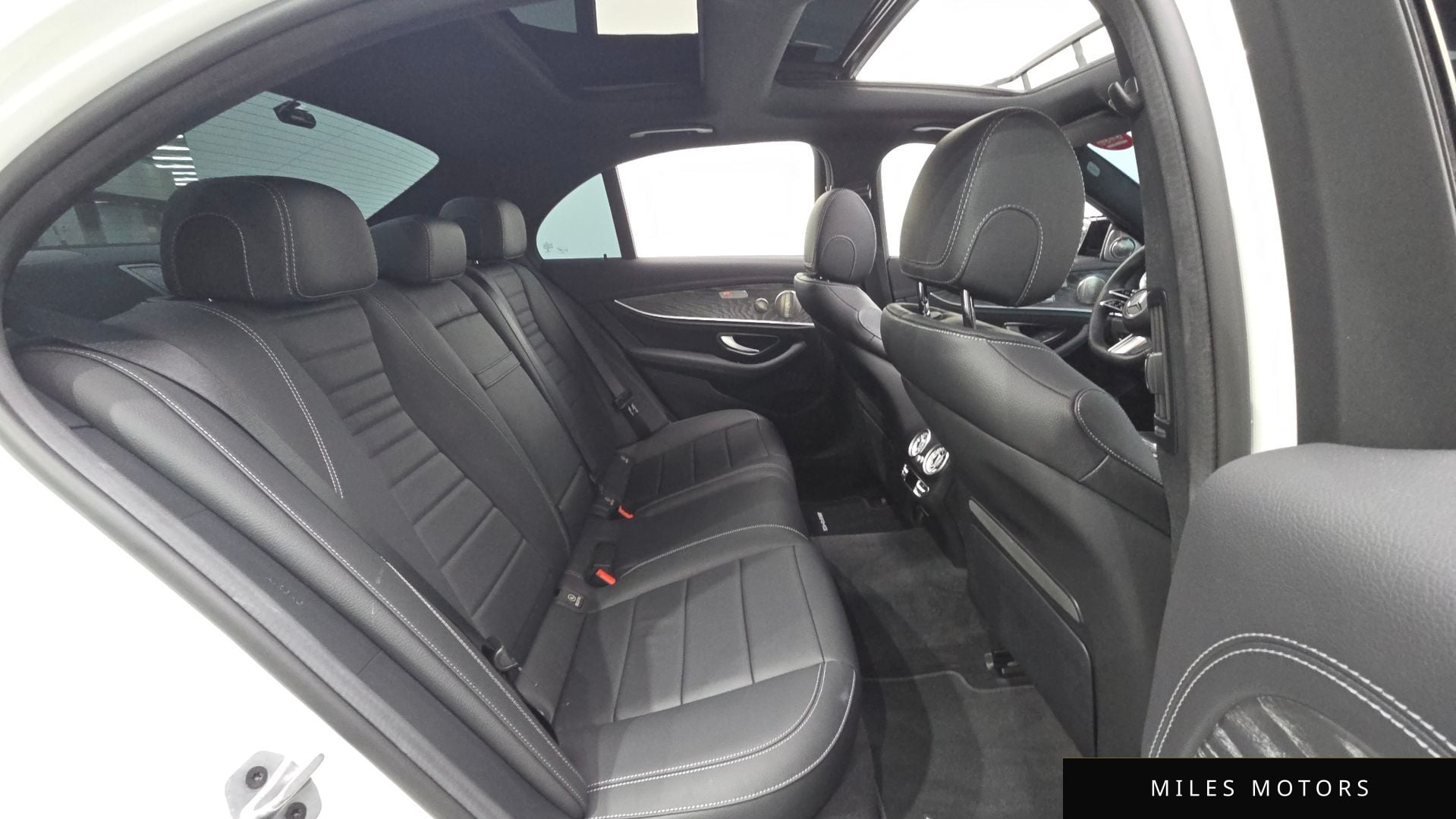 Mercedes-Benz E-Class W213 2023 — миниатюра 12