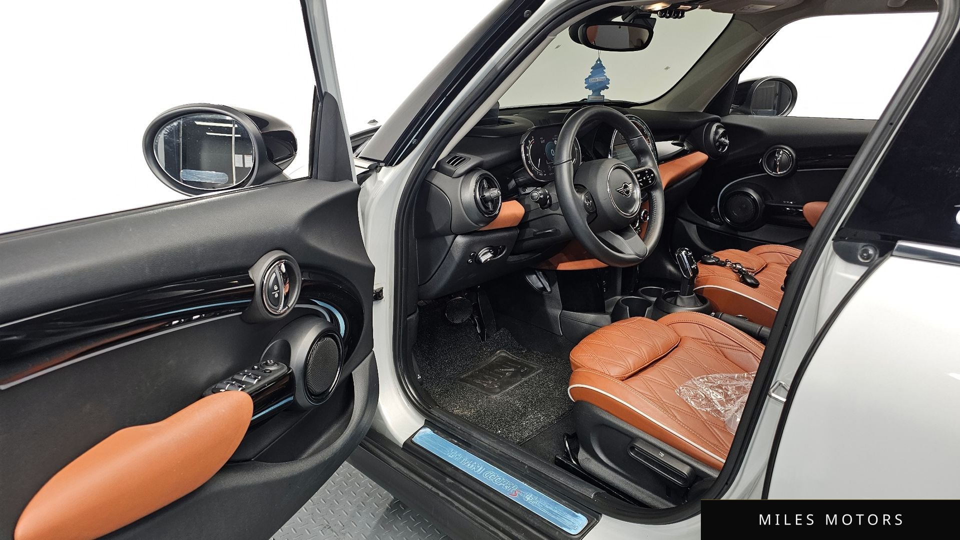 MINI 쿠퍼 S 2023 — миниатюра 10