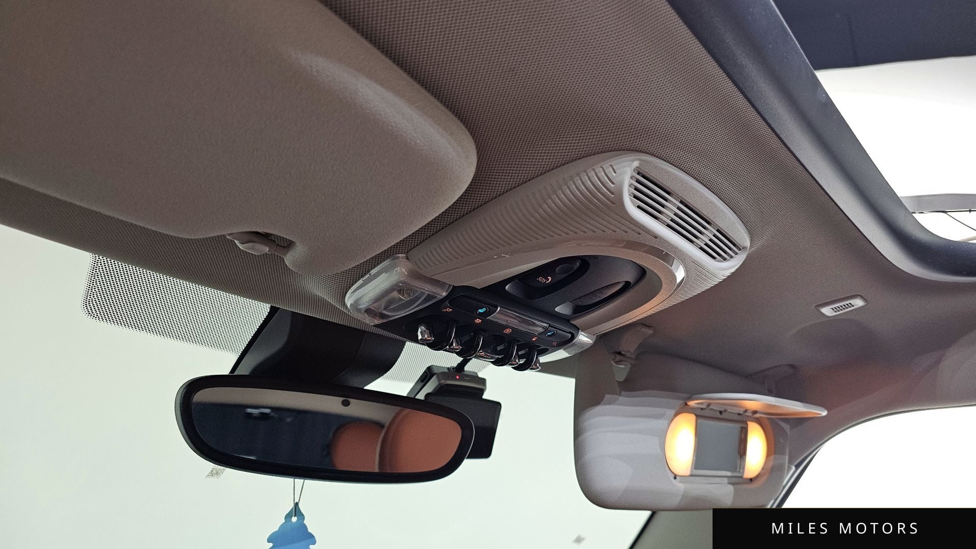 MINI 쿠퍼 S 2023 — миниатюра 18