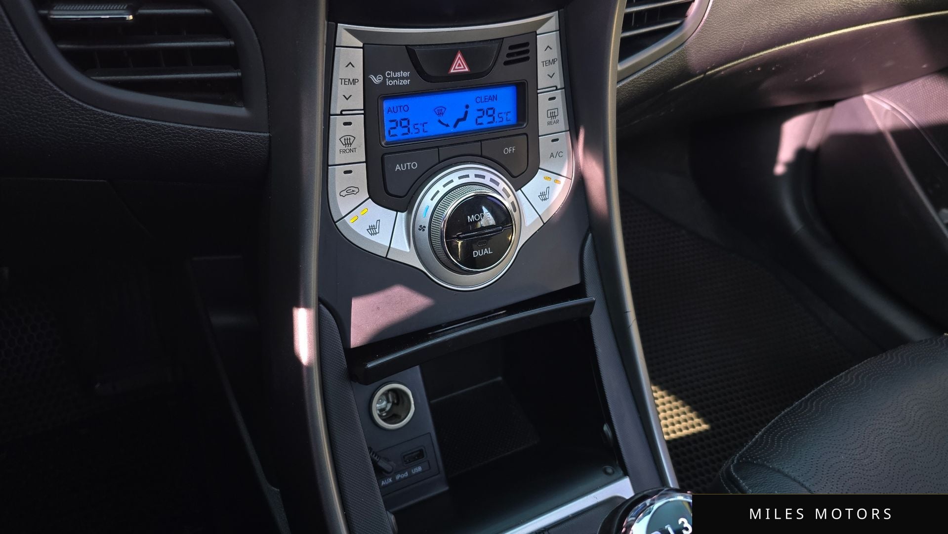 Hyundai AVANTE 2012 — миниатюра 16