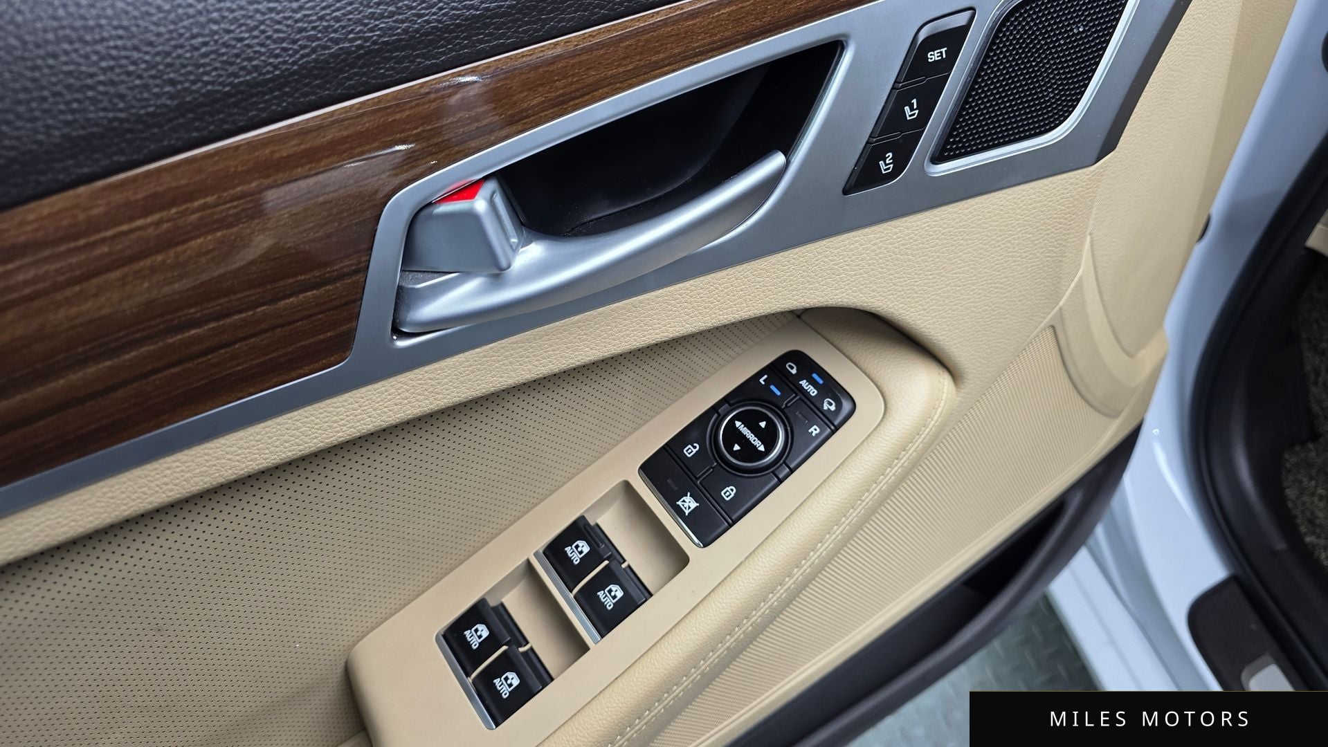 Genesis G80 2017 — миниатюра 12