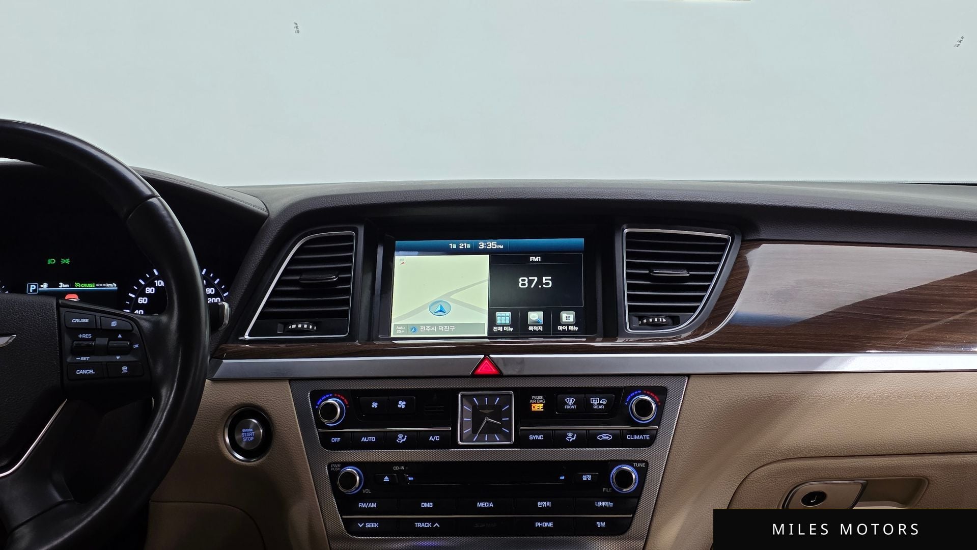 Genesis G80 2017 — миниатюра 16
