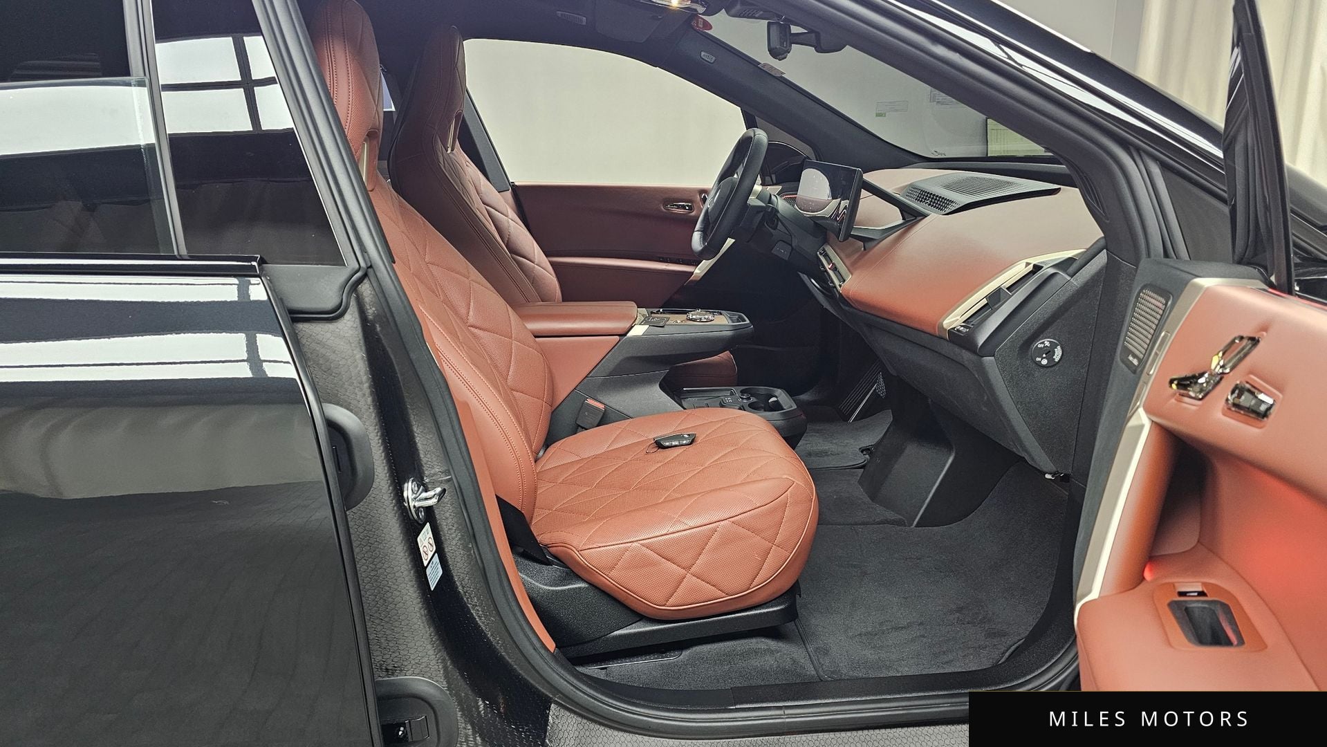 BMW iX 2024 — миниатюра 11