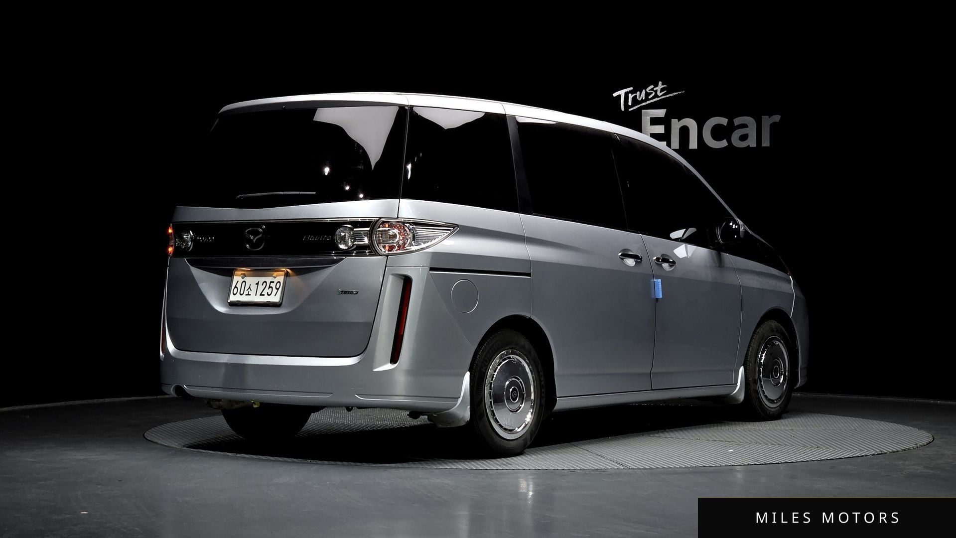 Mazda 비안테 2010 — миниатюра 2