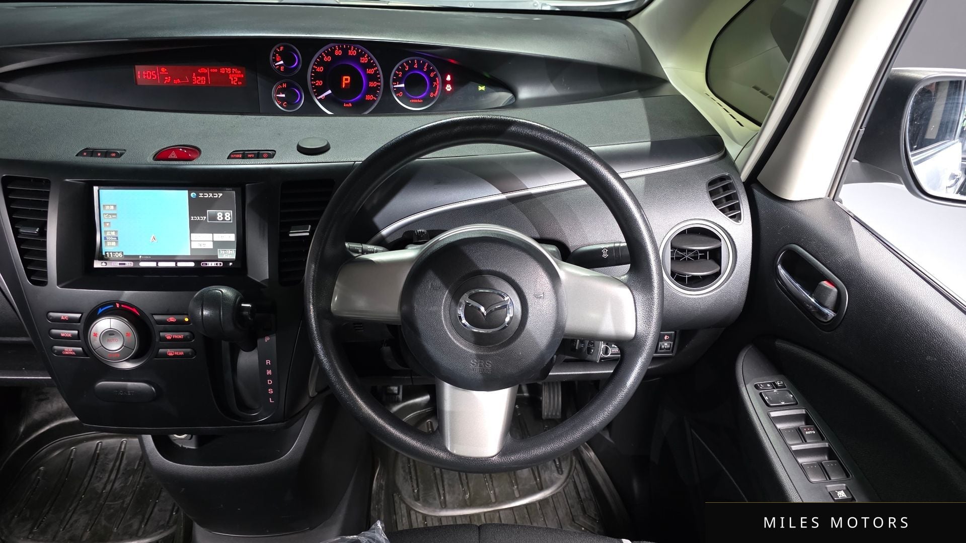 Mazda 비안테 2010 — миниатюра 13