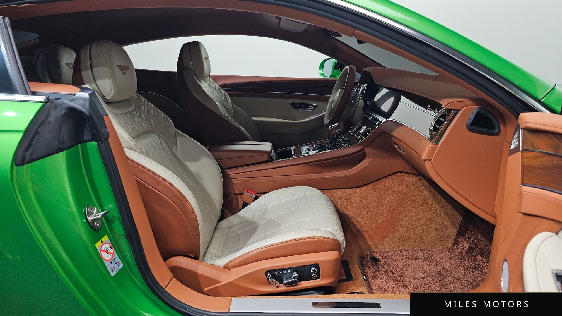 Bentley 컨티넨탈 GT 2022 — миниатюра 11