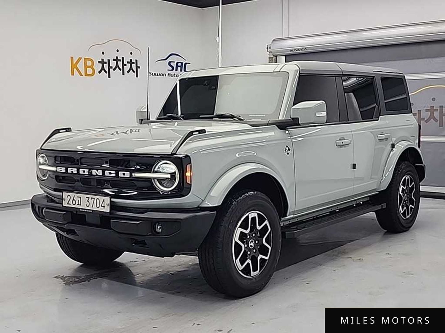 Ford Bronco 2022 — фото 1 из 12