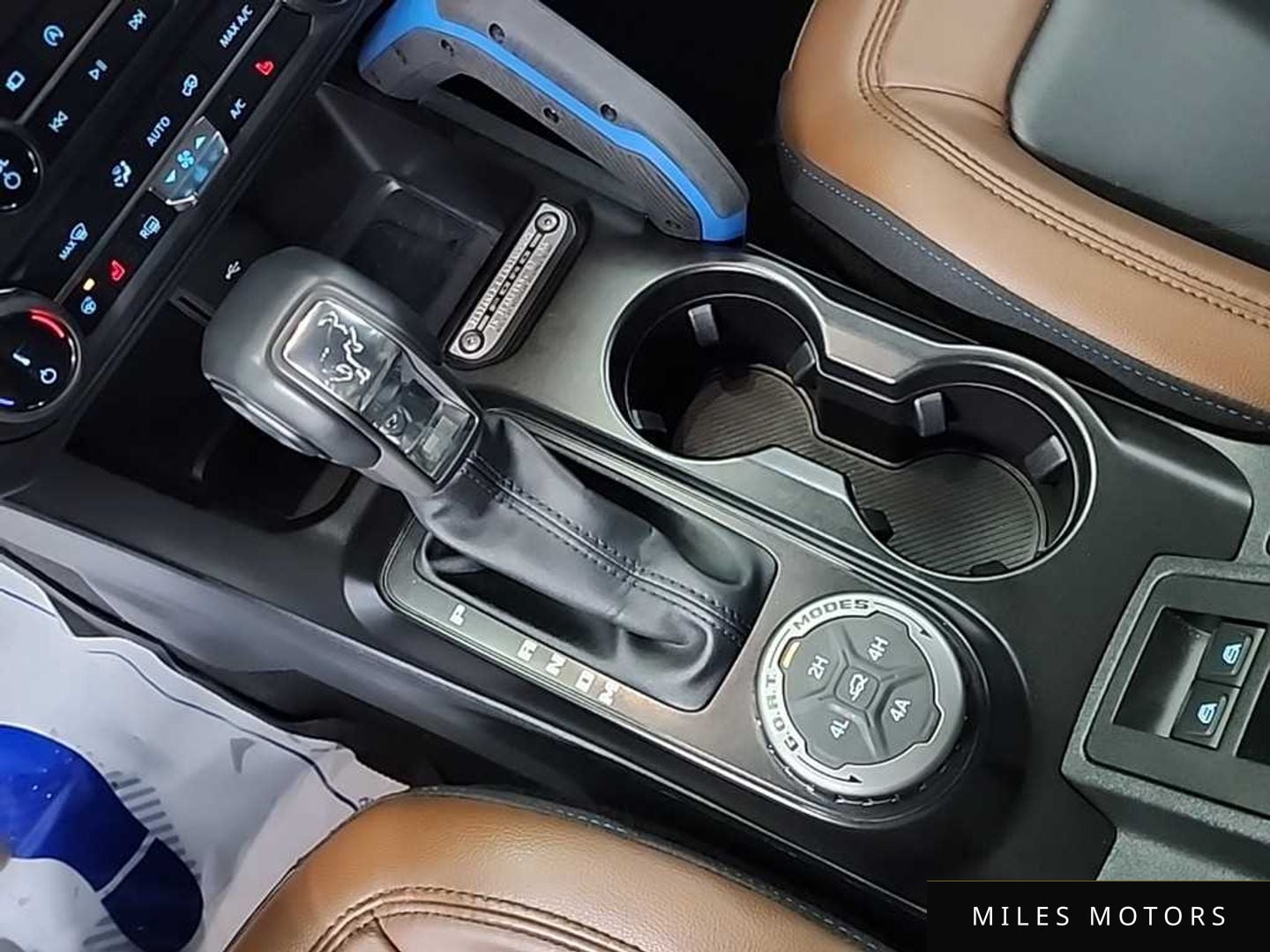Ford Bronco 2022 — миниатюра 8