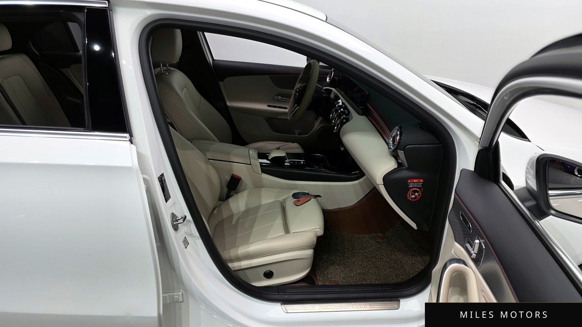 Mercedes-Benz A-Class W177 2023 — миниатюра 11