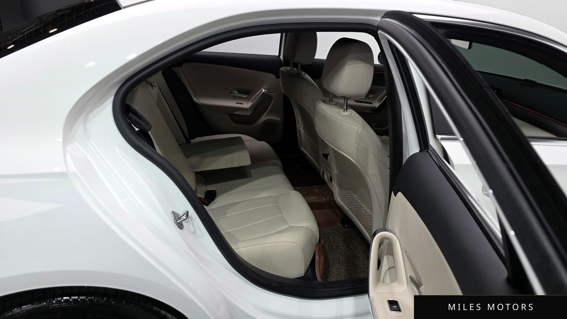 Mercedes-Benz A-Class W177 2023 — миниатюра 12