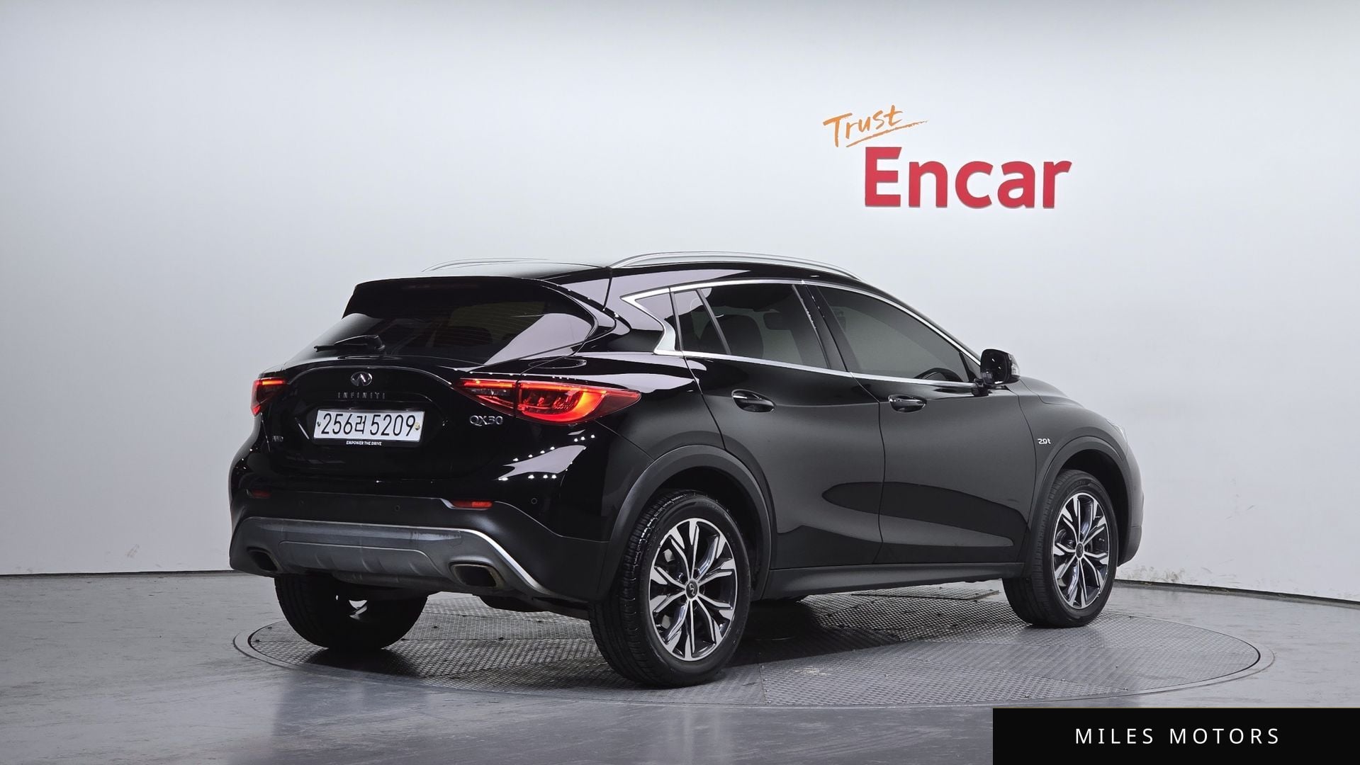 Infiniti QX30 2019 — миниатюра 2