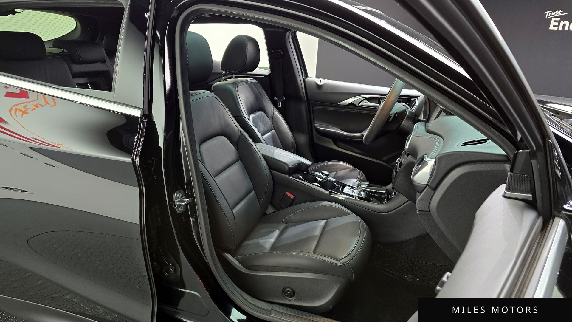 Infiniti QX30 2019 — миниатюра 12