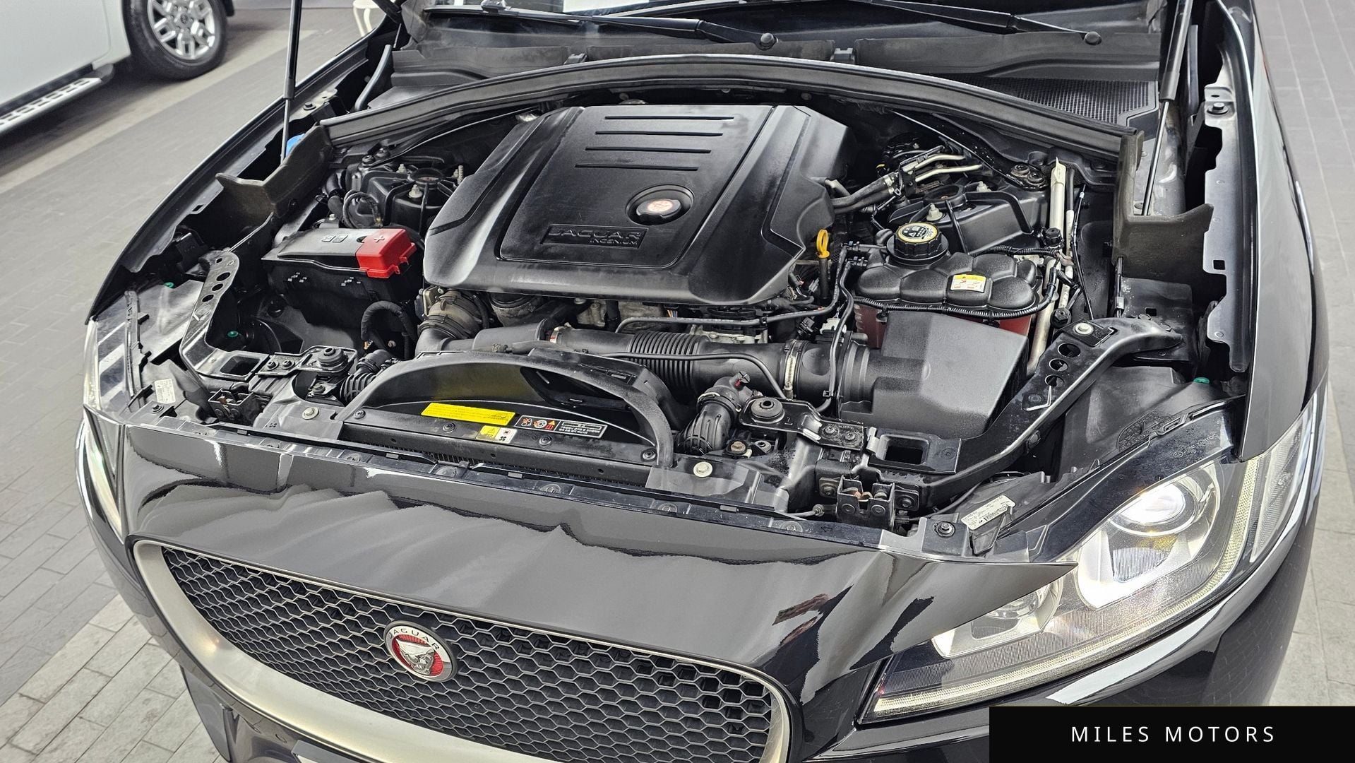 Jaguar F-PACE 2017 — миниатюра 6