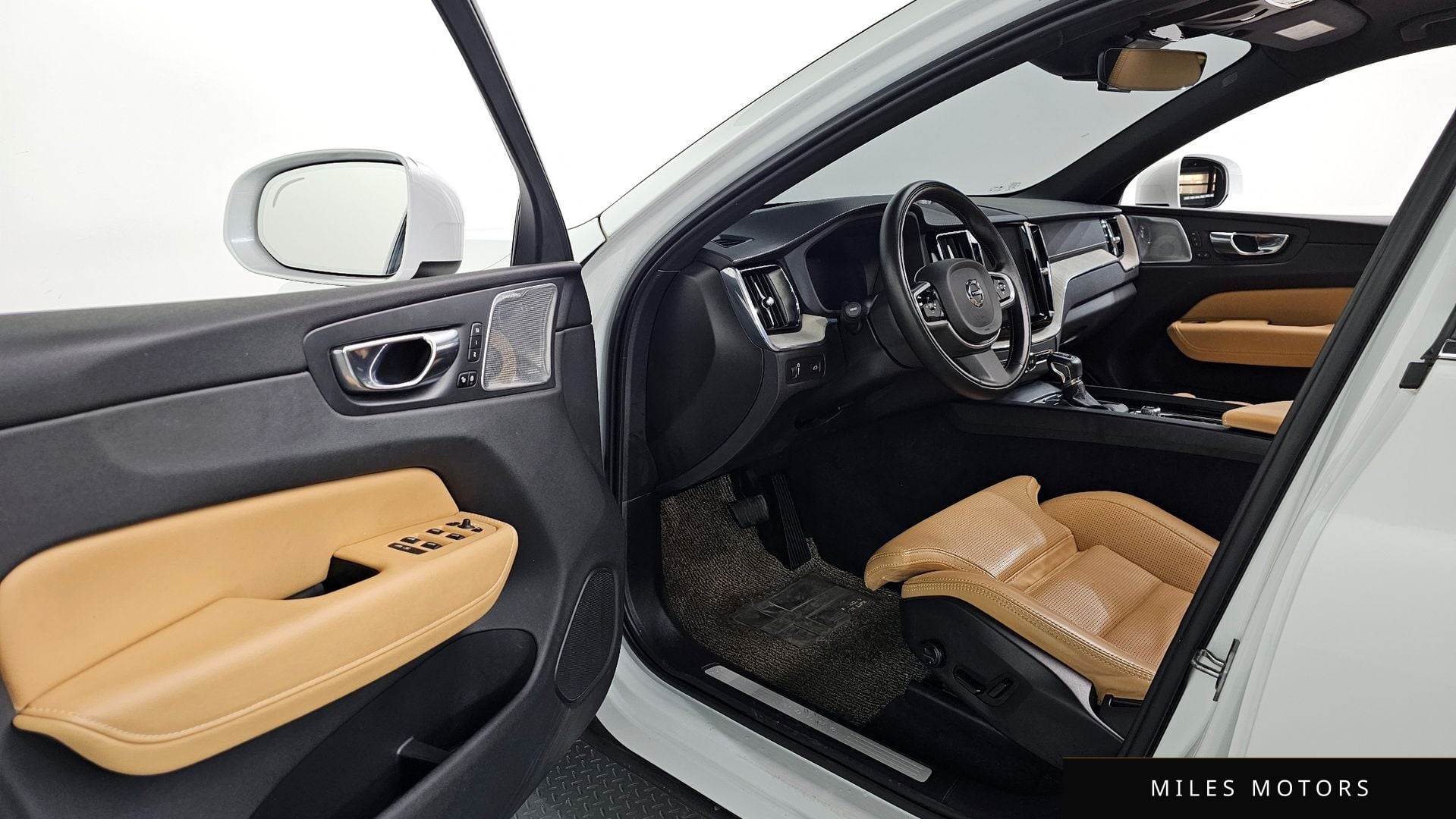 Volvo XC60 2020 — миниатюра 11