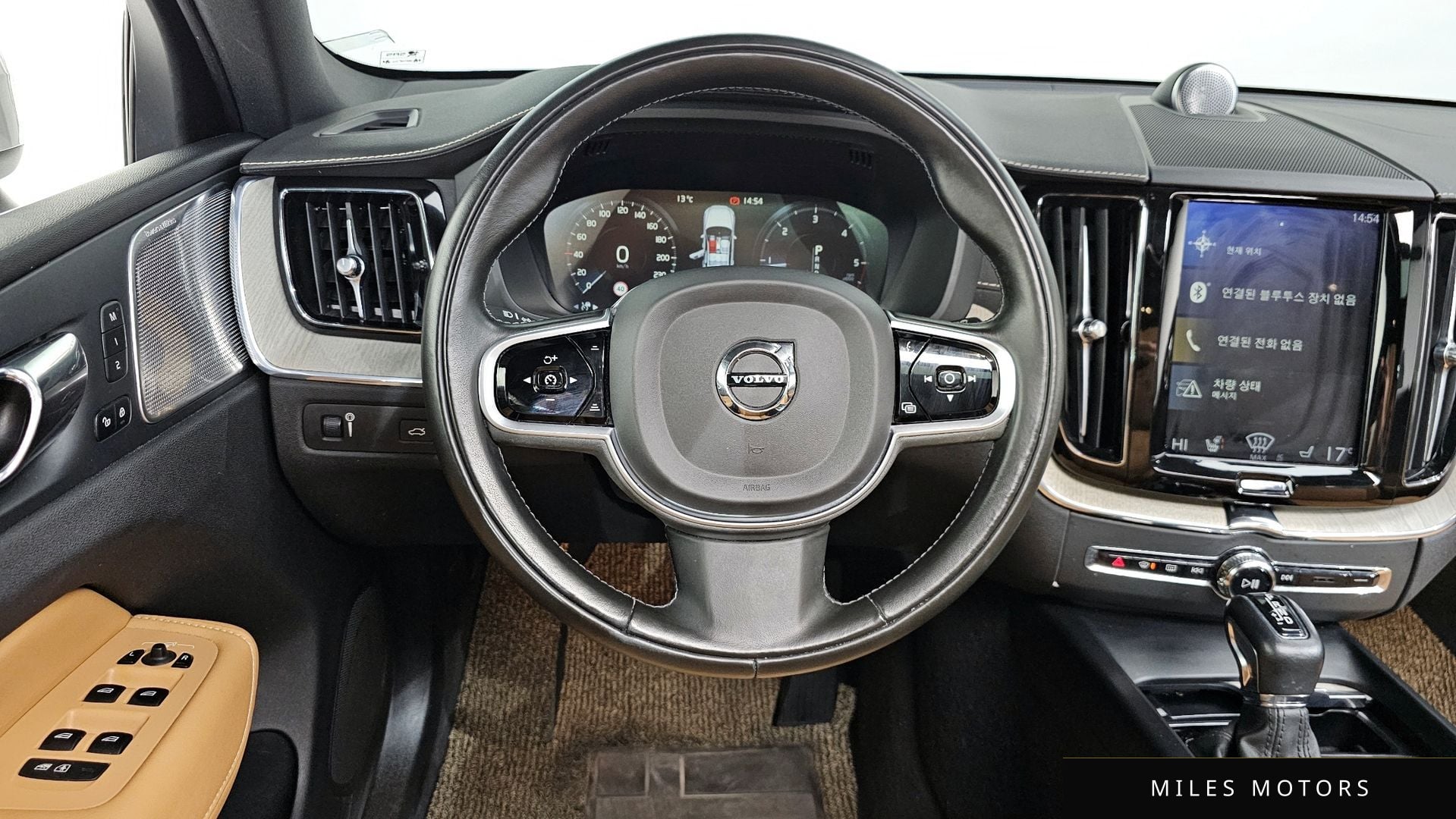 Volvo XC60 2020 — миниатюра 13
