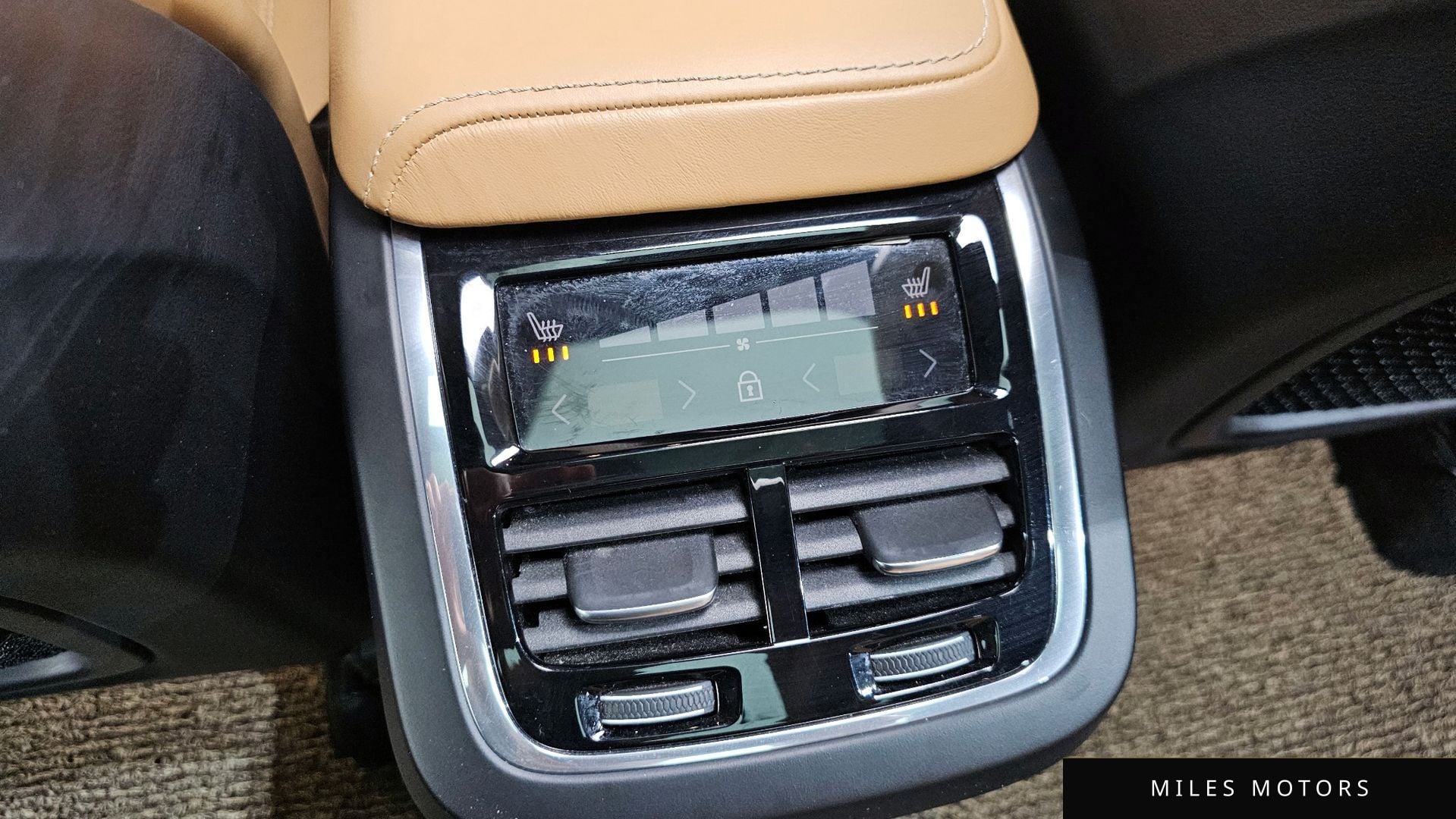 Volvo XC60 2020 — миниатюра 18
