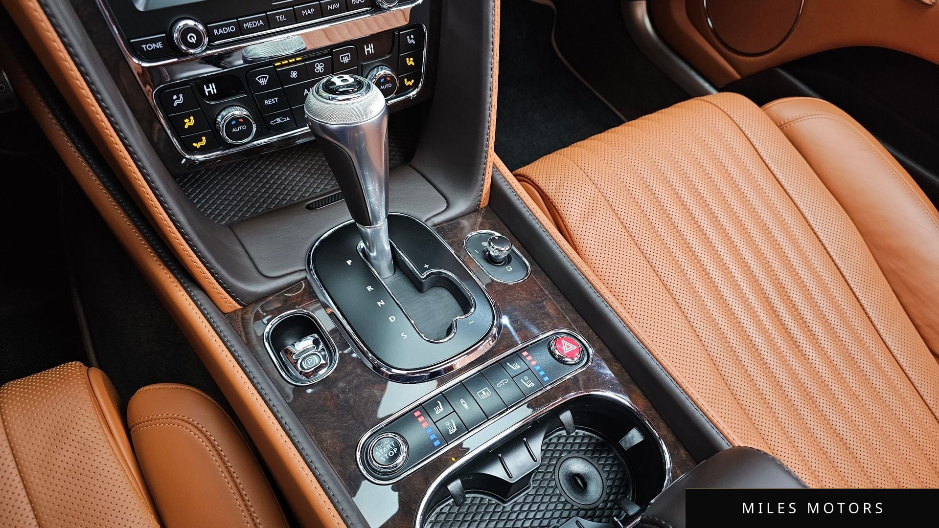 Bentley Flying Spur 2018 — миниатюра 9