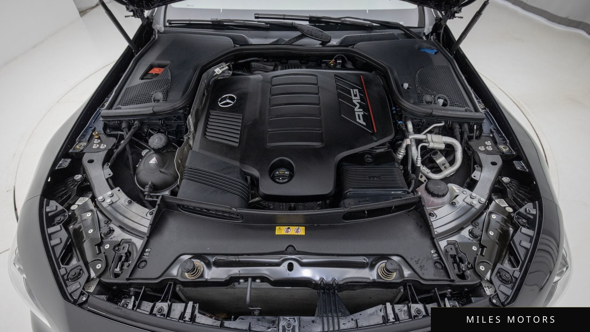 Mercedes-Benz AMG GT 2024 — миниатюра 6