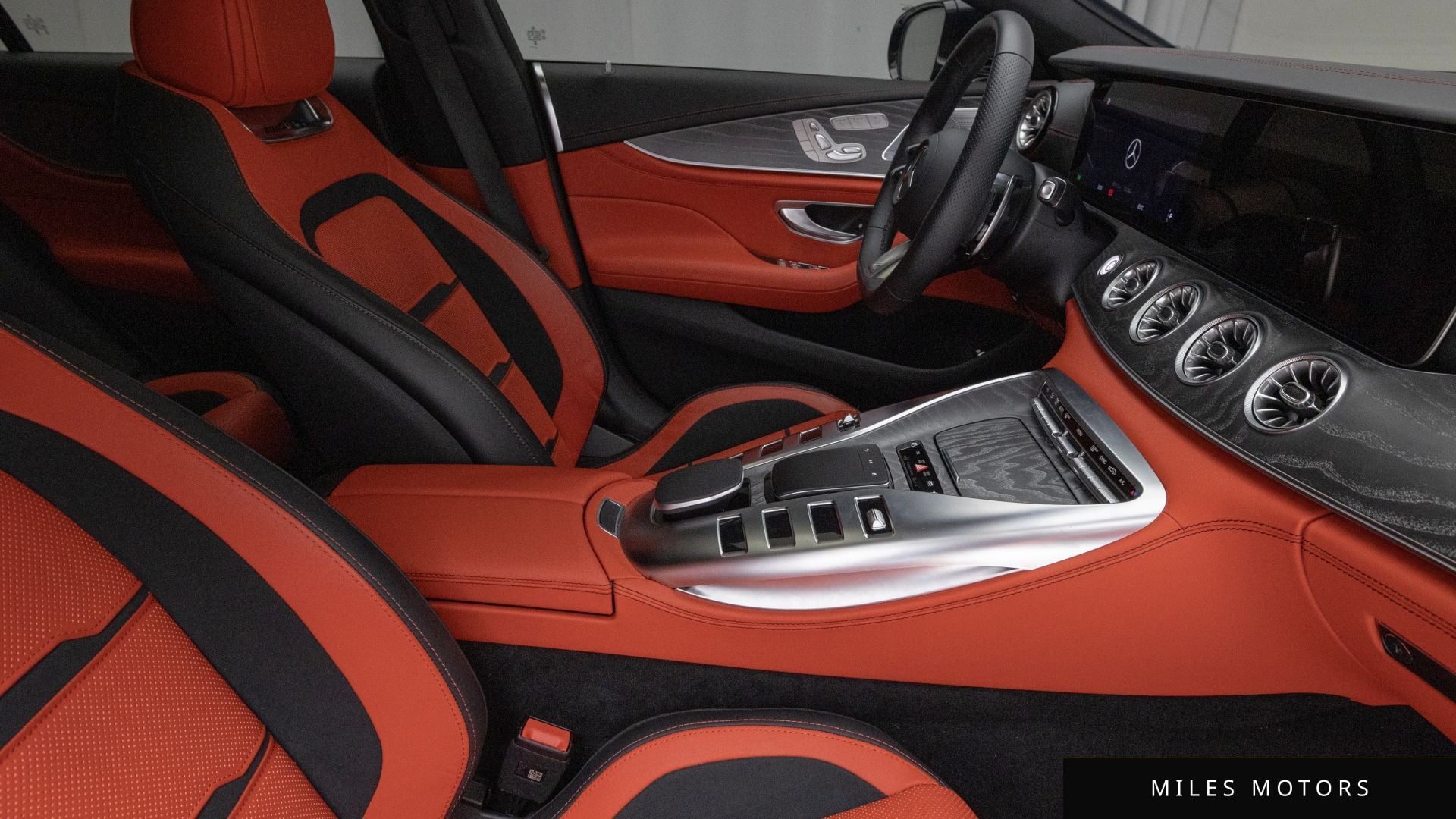 Mercedes-Benz AMG GT 2024 — миниатюра 9