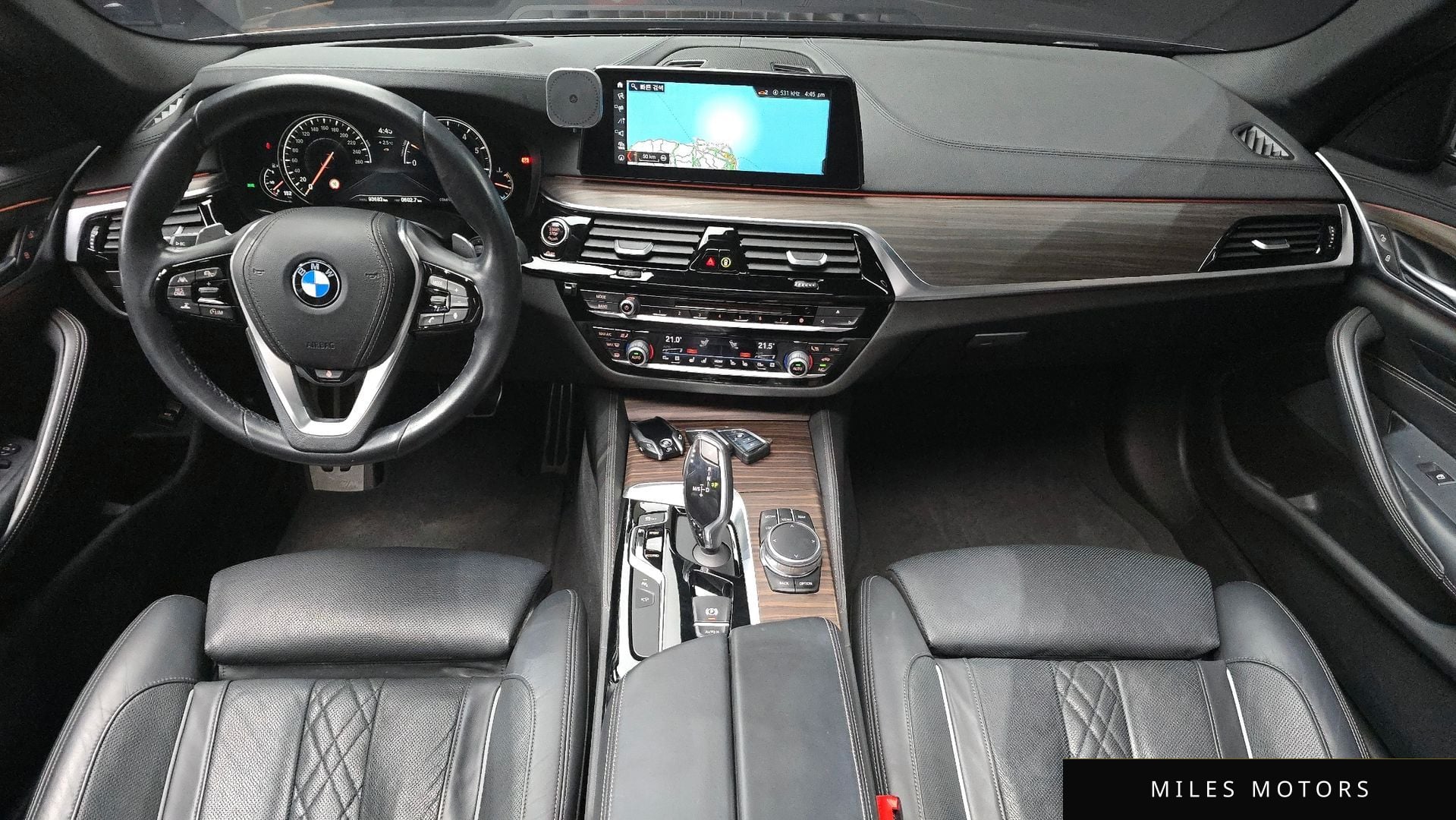 BMW 5 Series (G30) 2018 — миниатюра 7