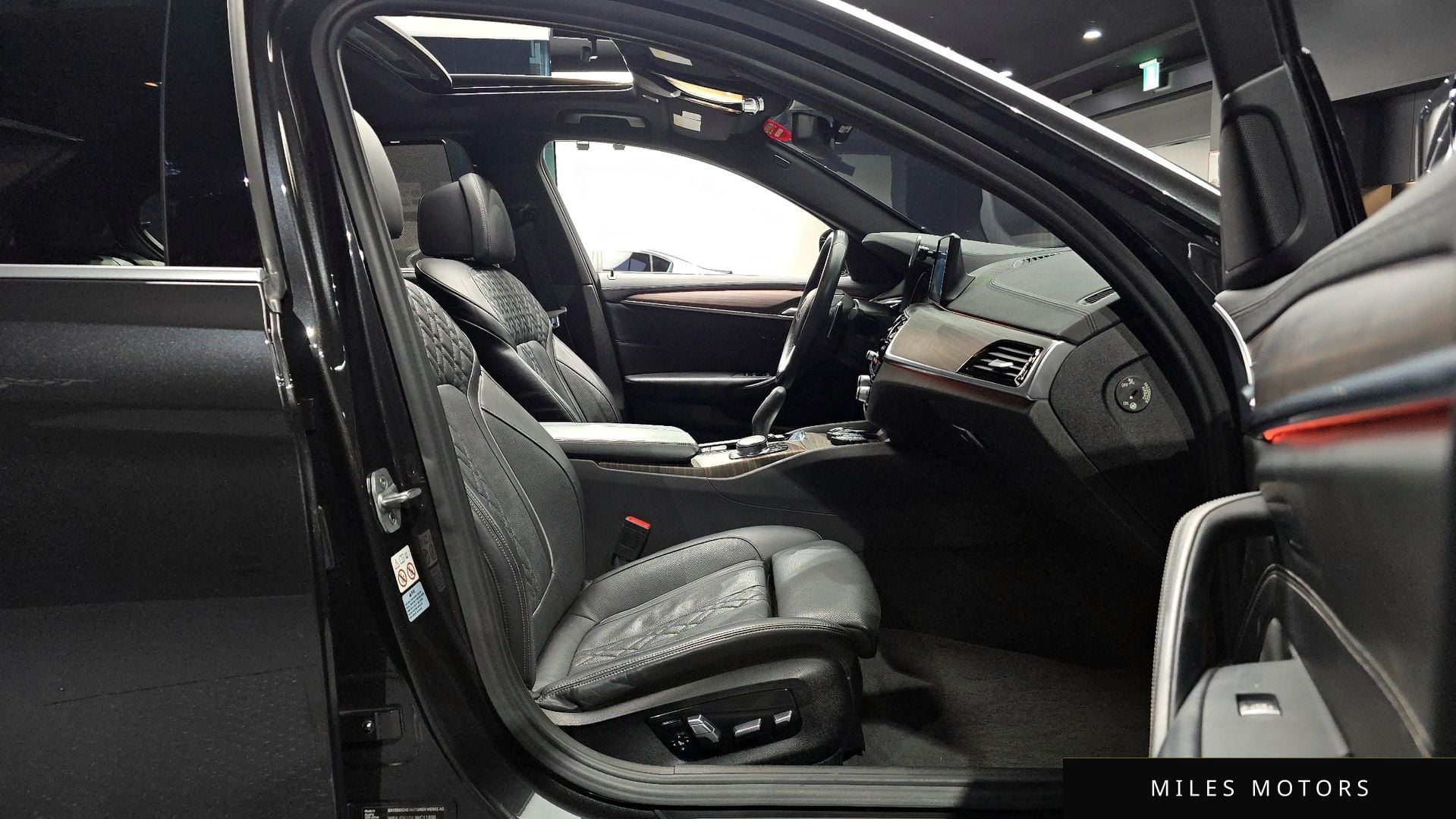 BMW 5 Series (G30) 2018 — миниатюра 11