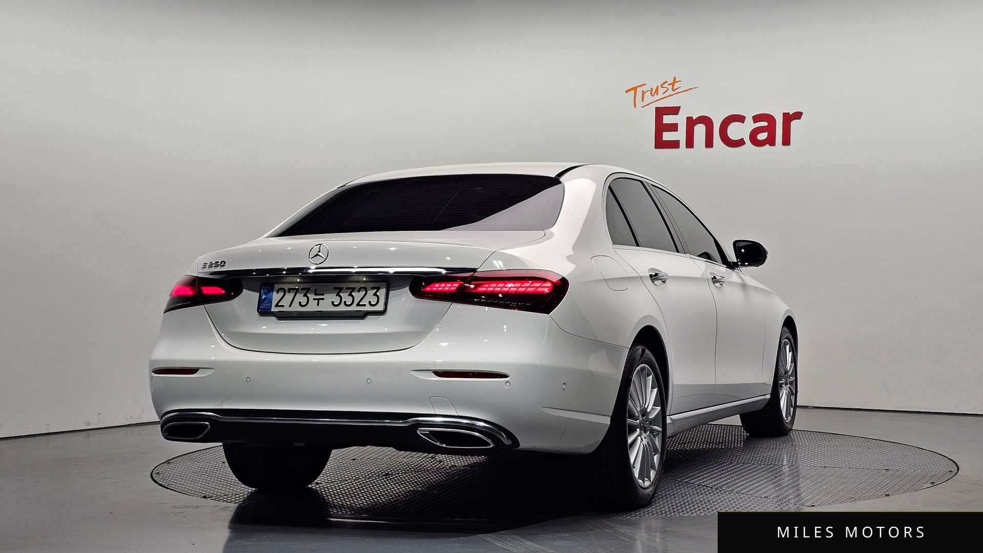 Mercedes-Benz E-Class W213 2023 — миниатюра 2