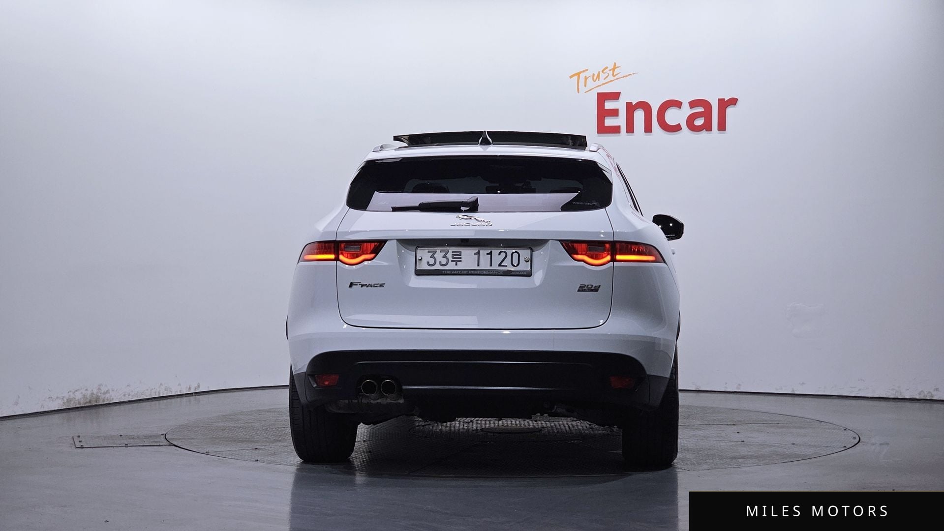 Jaguar F-PACE 2019 — миниатюра 4