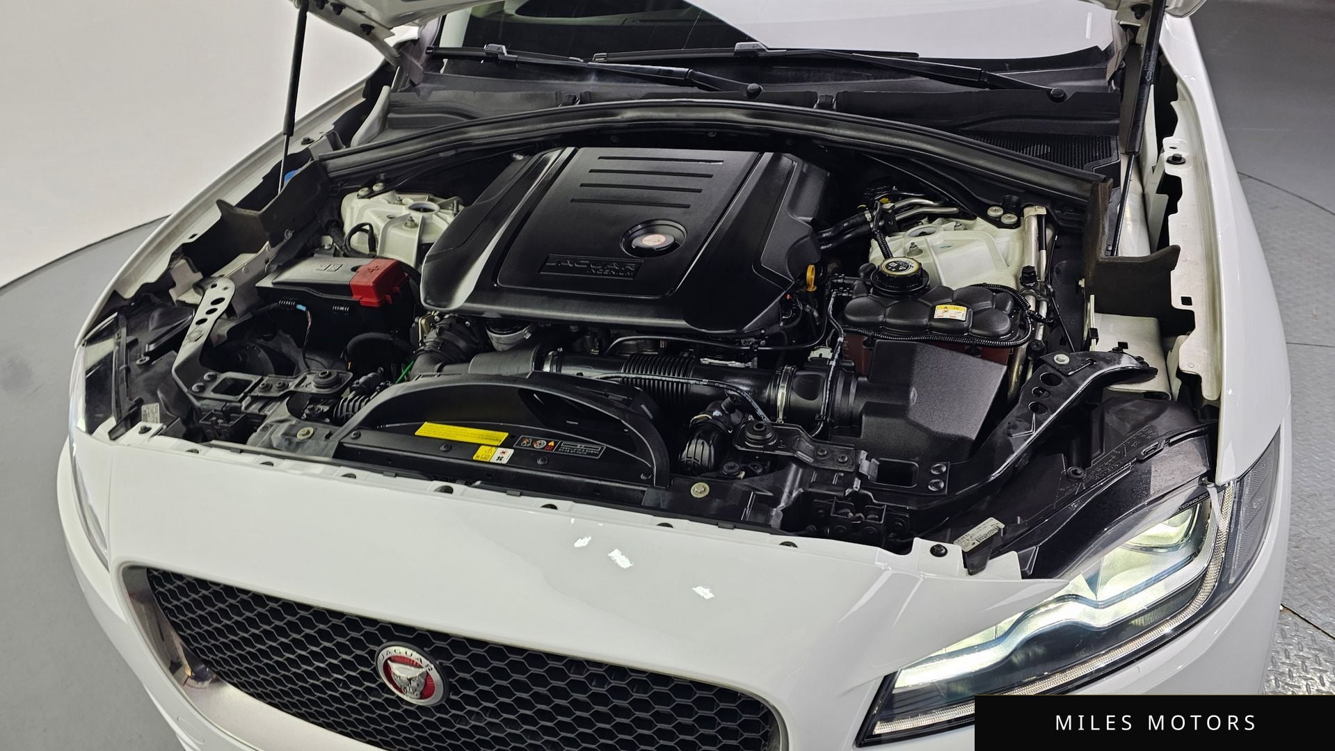 Jaguar F-PACE 2019 — миниатюра 6