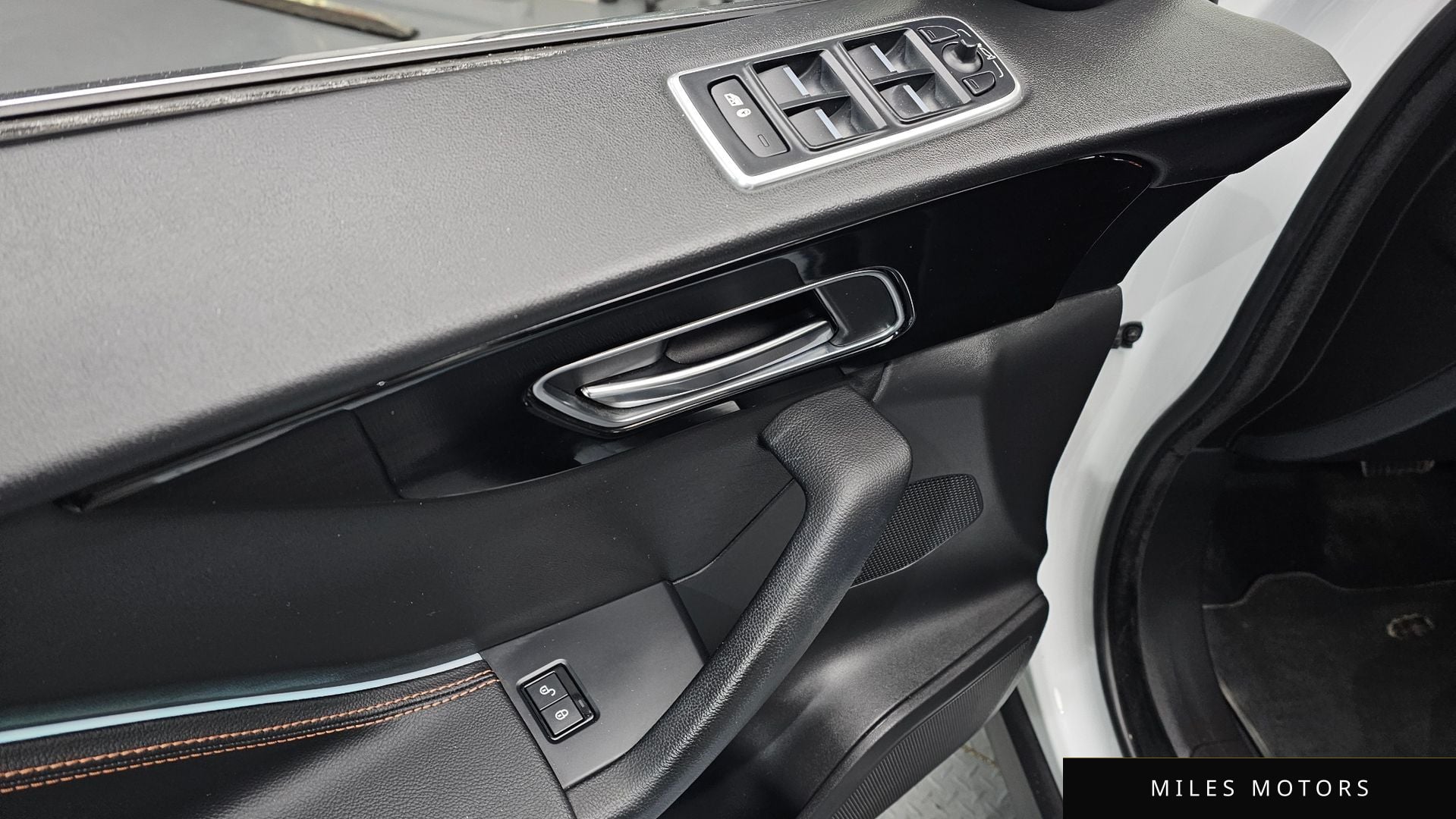 Jaguar F-PACE 2019 — миниатюра 16