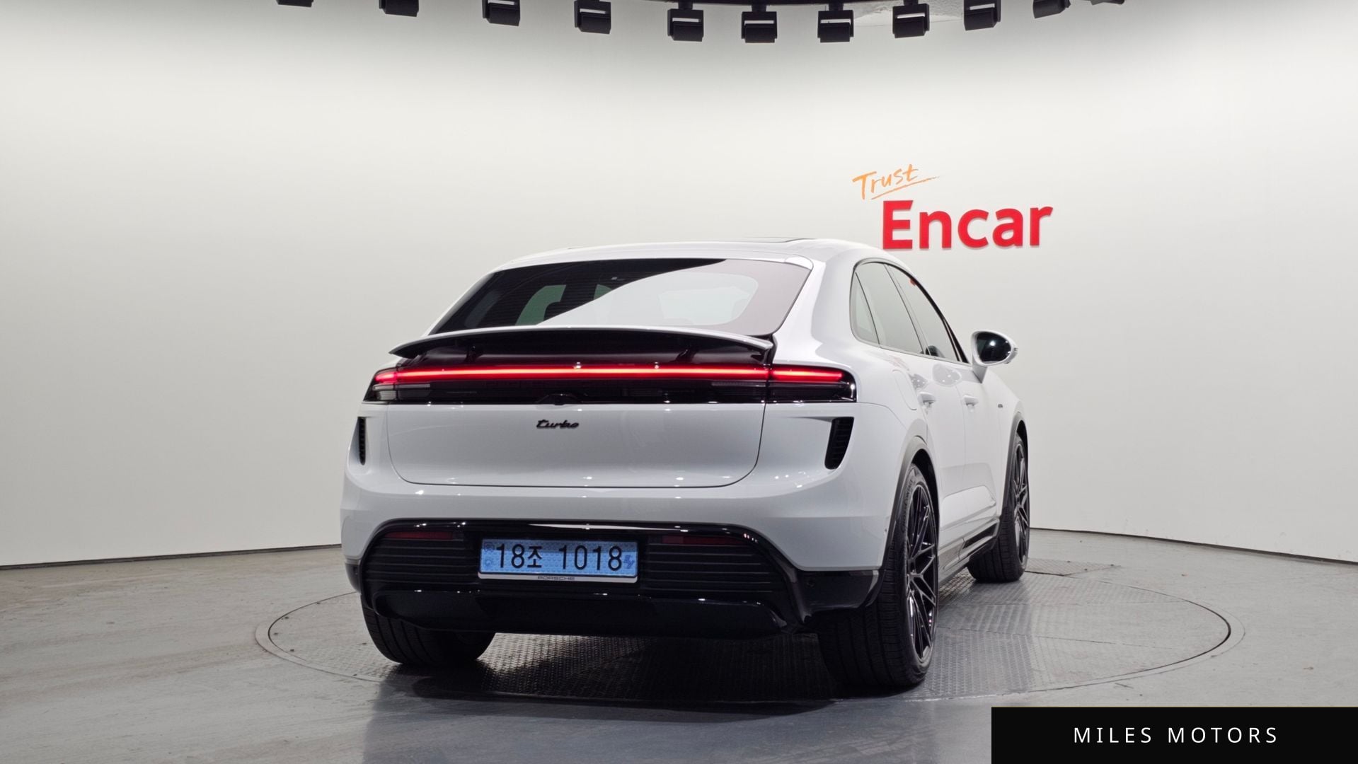 Porsche Macan 2025 — миниатюра 4