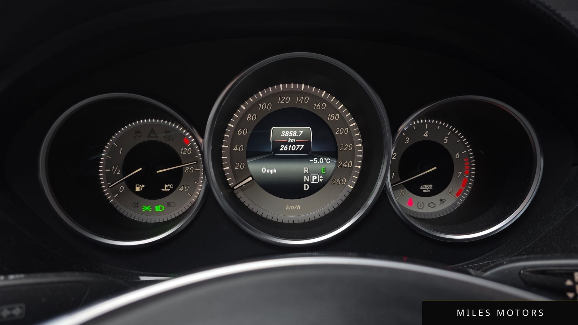 Mercedes-Benz CLS-Class W218 2017 — миниатюра 8