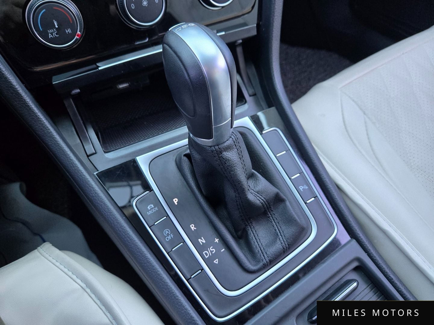 Volkswagen 골프 2014 — миниатюра 13