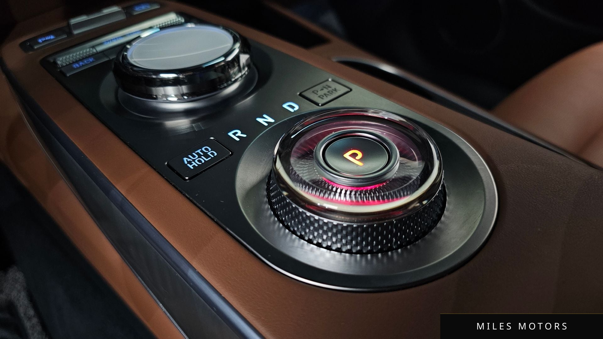 Genesis GV70 2024 — миниатюра 8