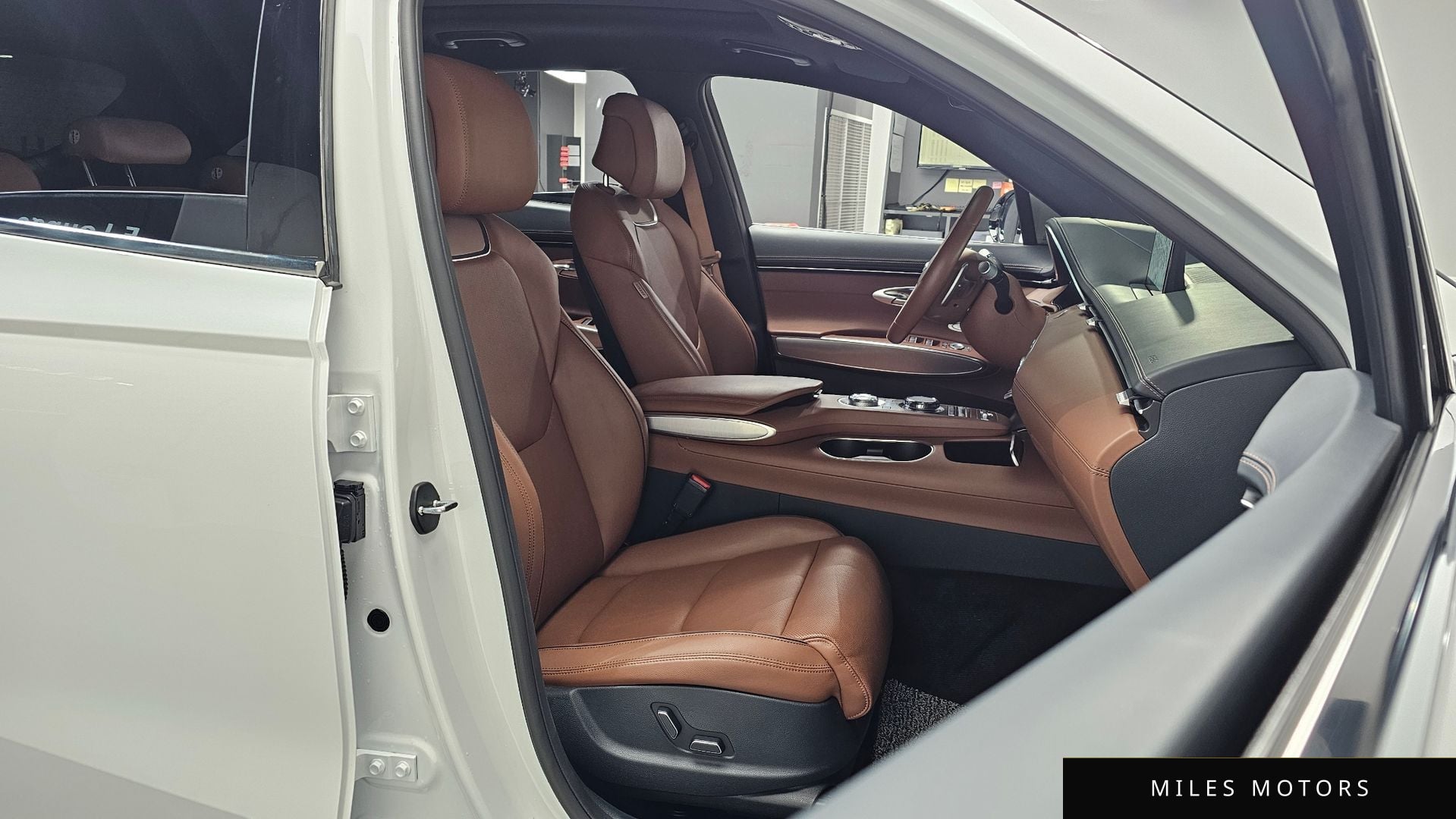 Genesis GV70 2024 — миниатюра 9