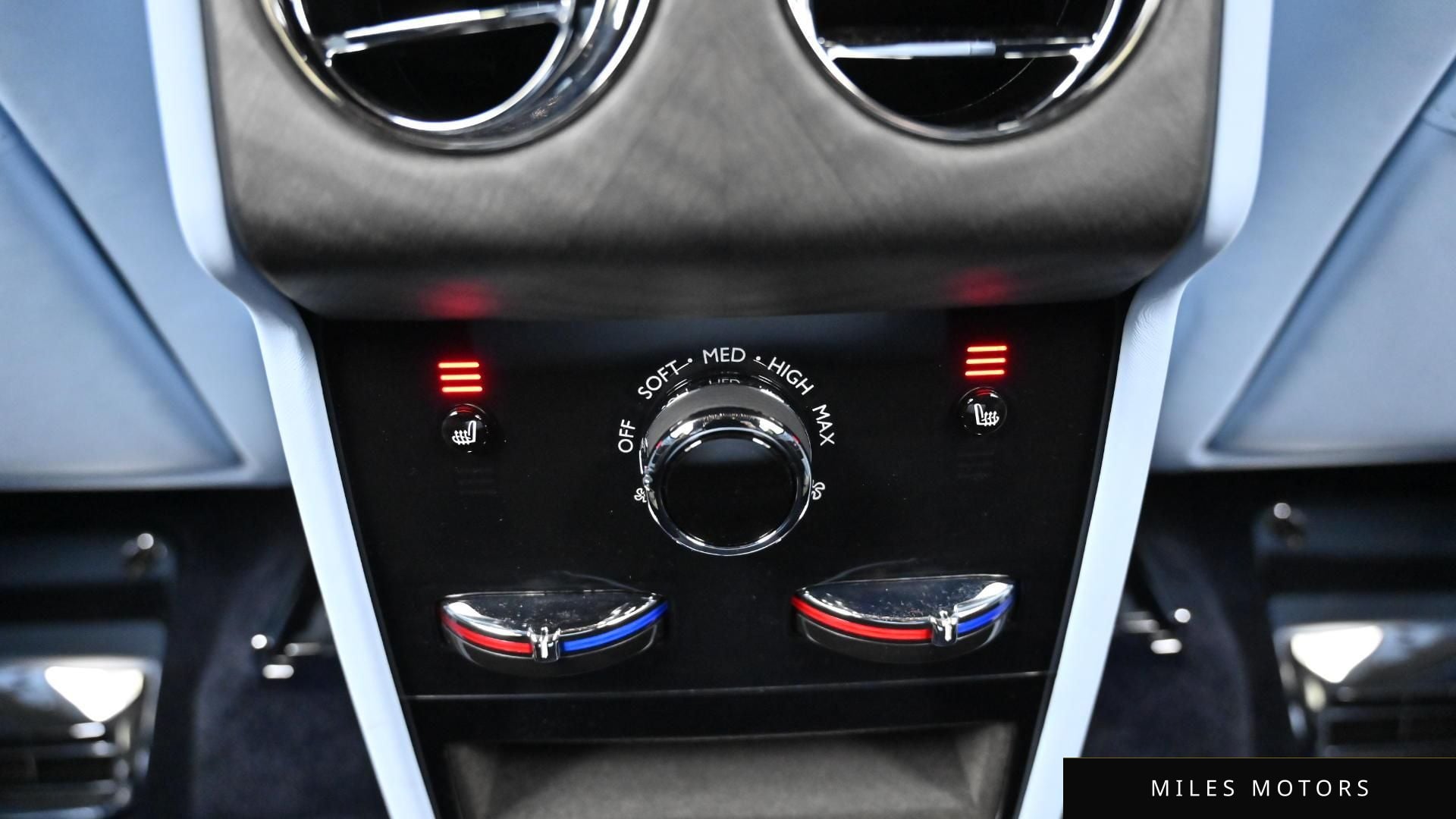 Rolls-Royce Cullinan 2025 — миниатюра 16