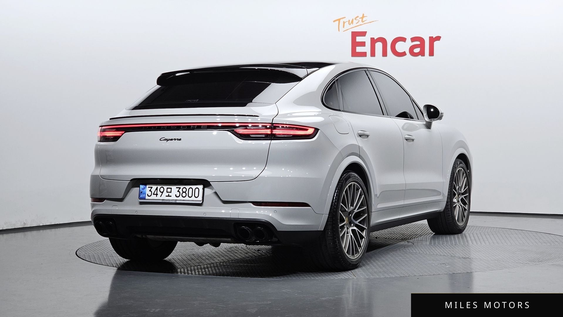 Porsche Cayenne 2022 — миниатюра 2