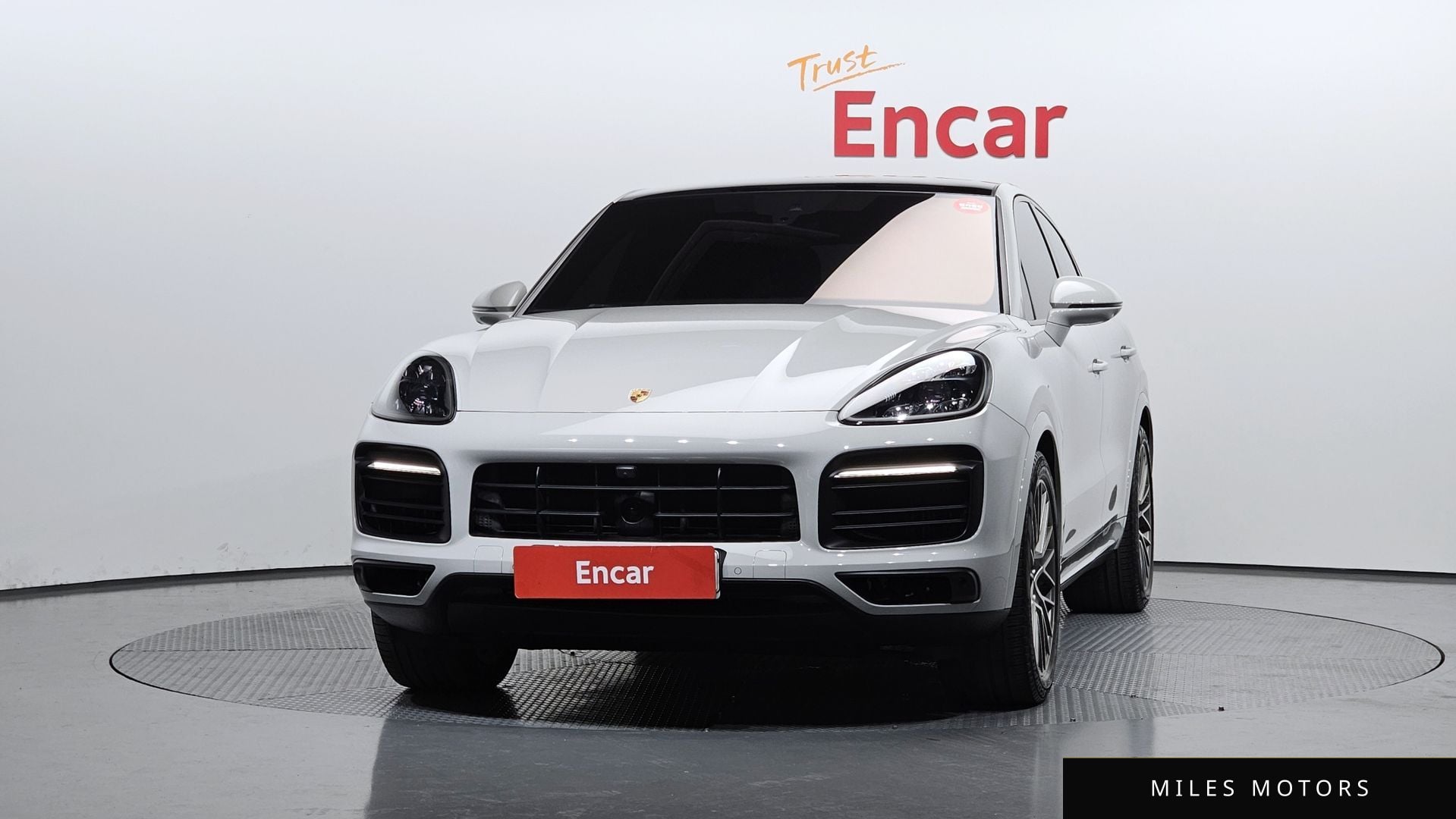 Porsche Cayenne 2022 — миниатюра 3
