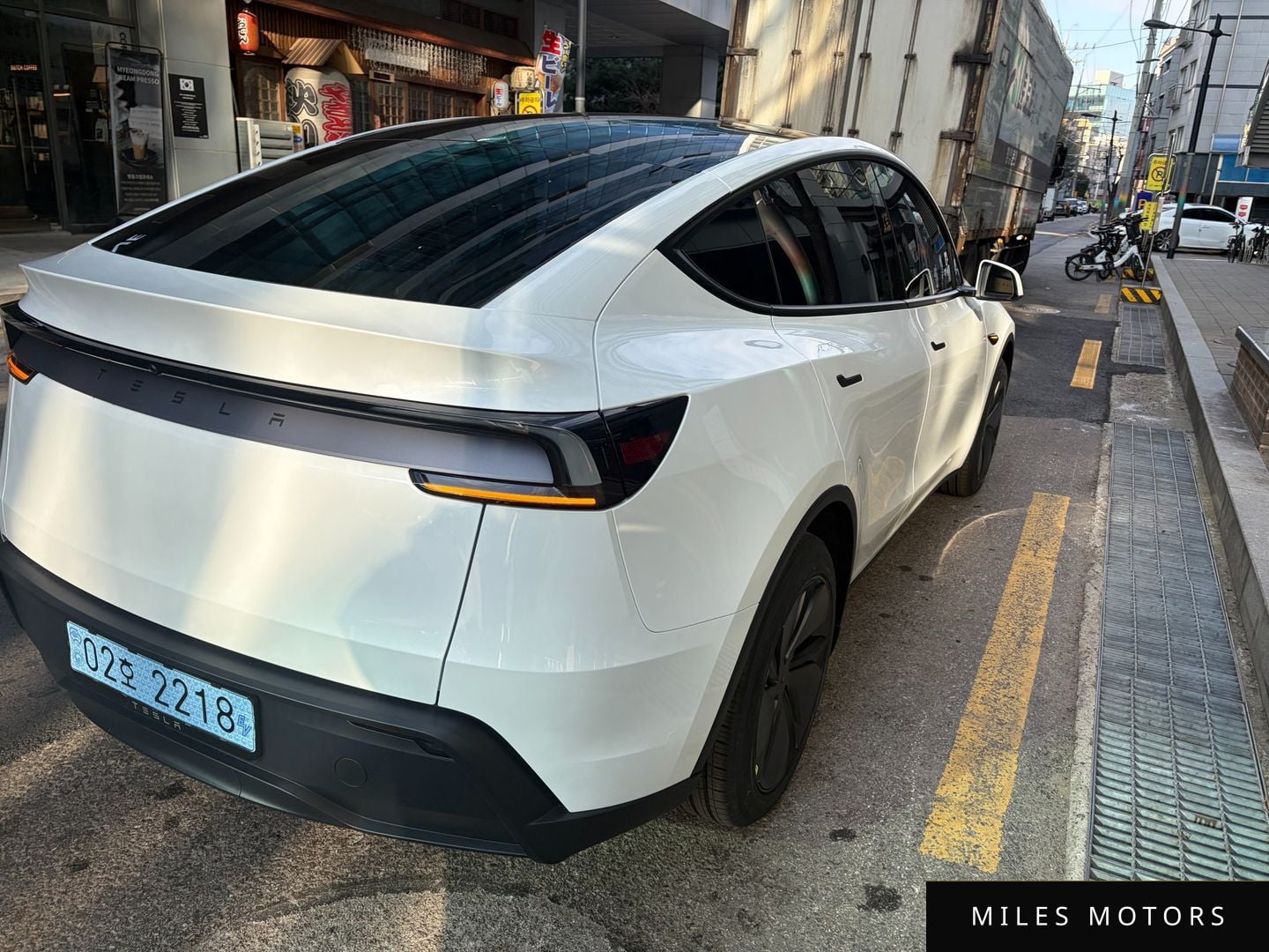 Tesla Model Y 2025 — миниатюра 4