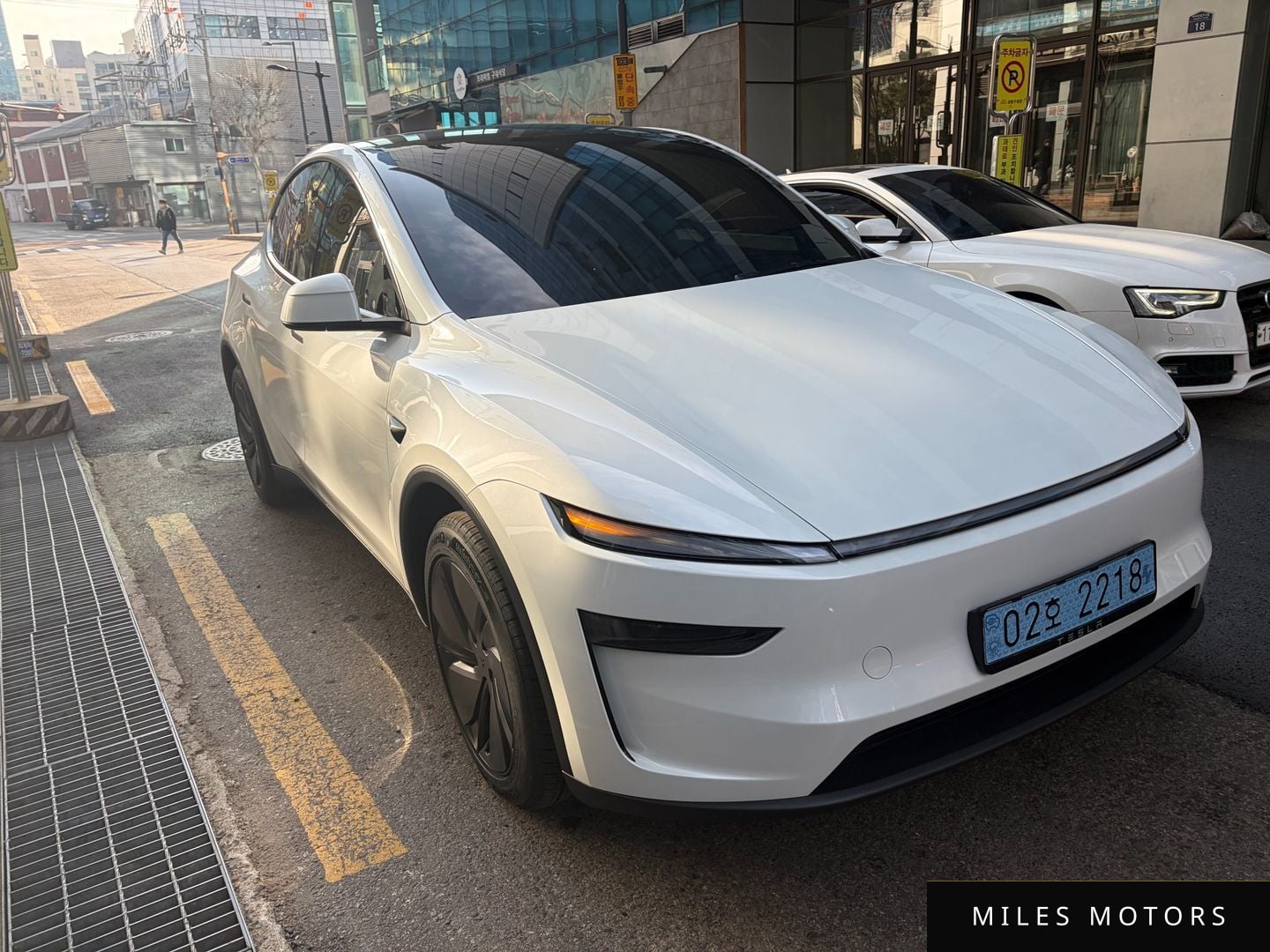 Tesla Model Y 2025 — миниатюра 6